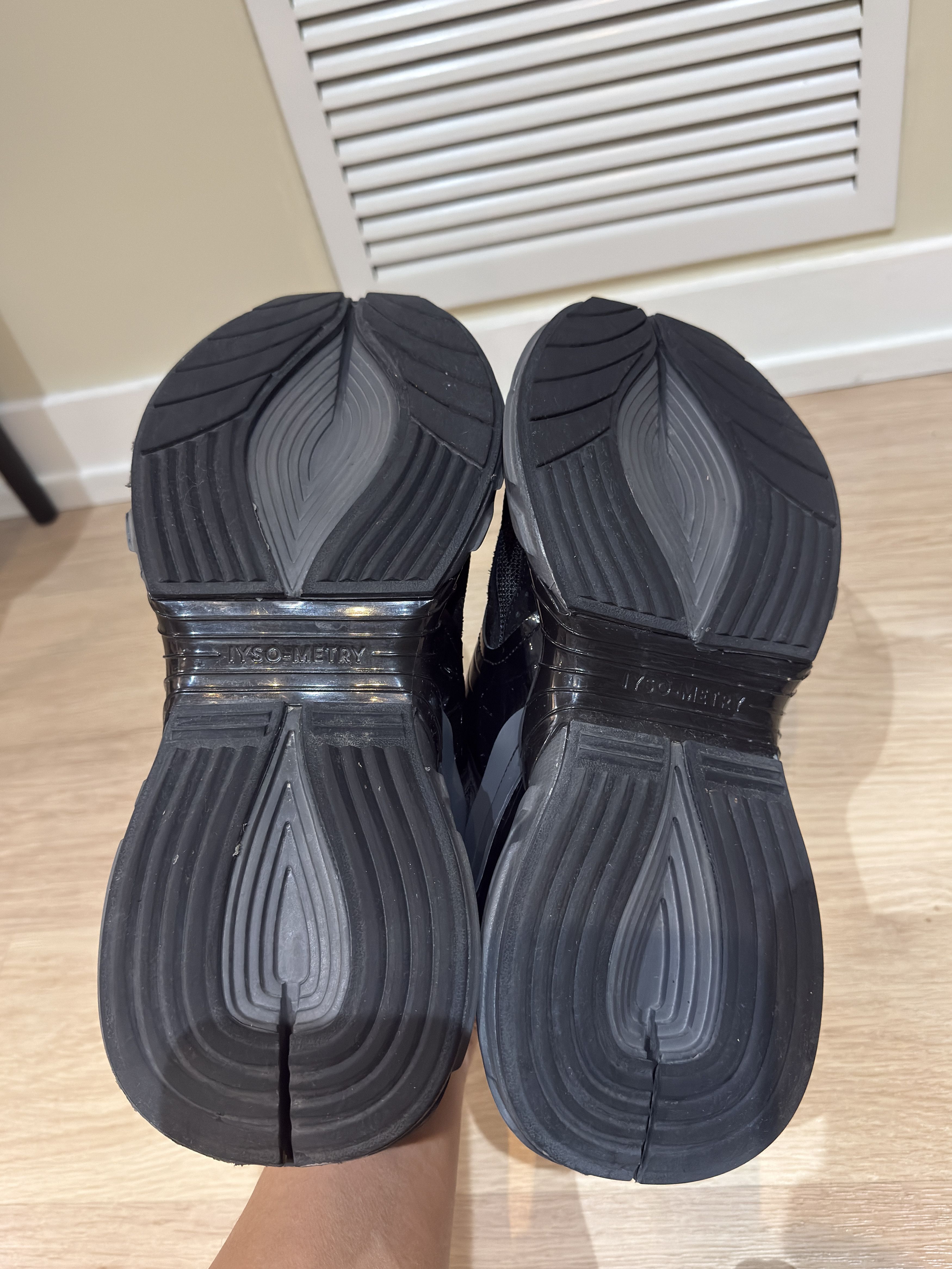 Other IYSO Acumik Sneakers (size 11) Size US 11 / EU 44 - 7 Thumbnail