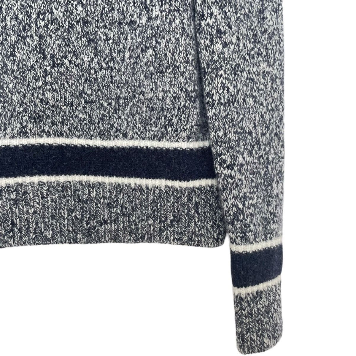 Dior Dior Women Wool V-neck Pullover Sweater Grey K26WX Size XXS / US 00 / IT 34 - 4 Thumbnail