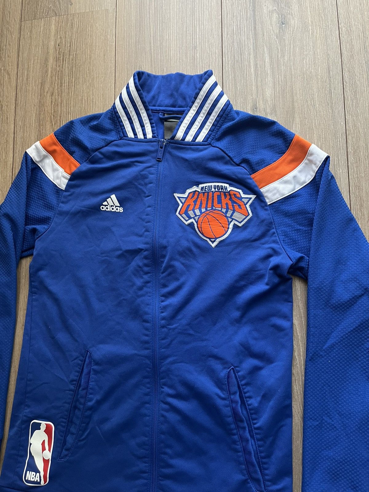 NBA Classic adidas New York Knicks 🇺🇸 zip up holdie Size US S / EU 44-46 / 1 - 5 Thumbnail