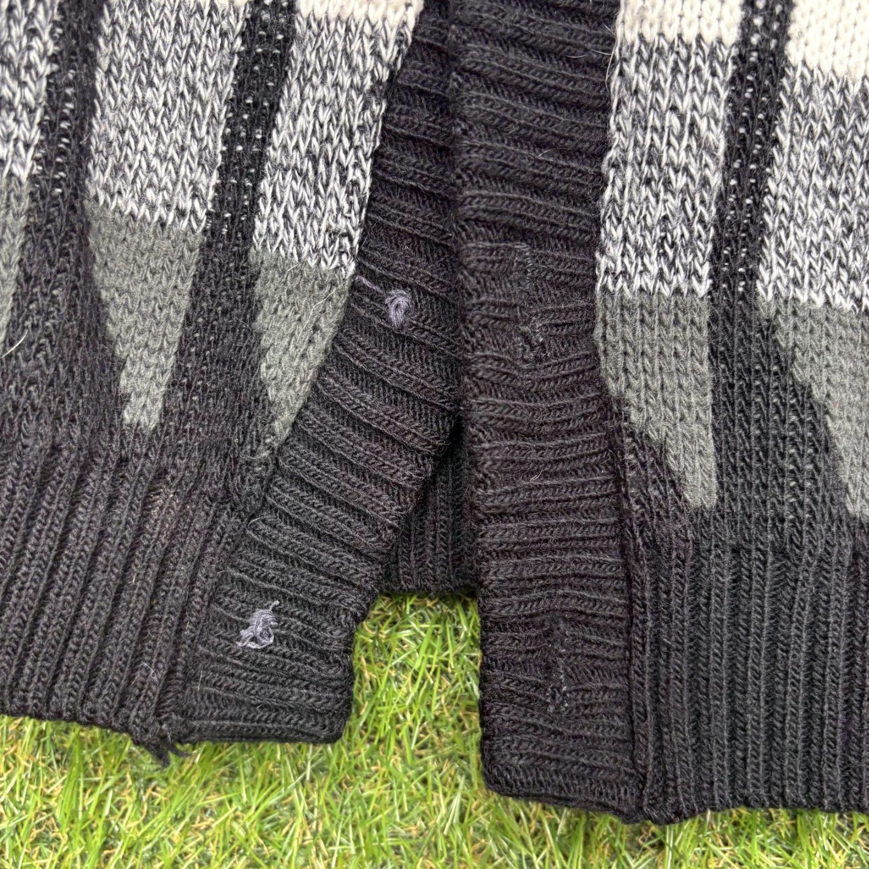 Area VINTAGE AREA4 Cardigan Sweater Mens Large Black Geometric 90s USA Mens Size US L / EU 52-54 / 3 - 3 Thumbnail