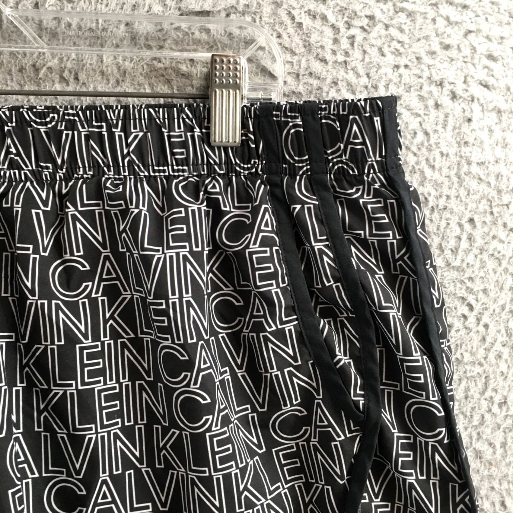 Calvin Klein Calvin Klein Athletic Womens 2XL Black Activewear Short High Rise Pull Elastic Waist Size 40" / US 18 - 3 Thumbnail