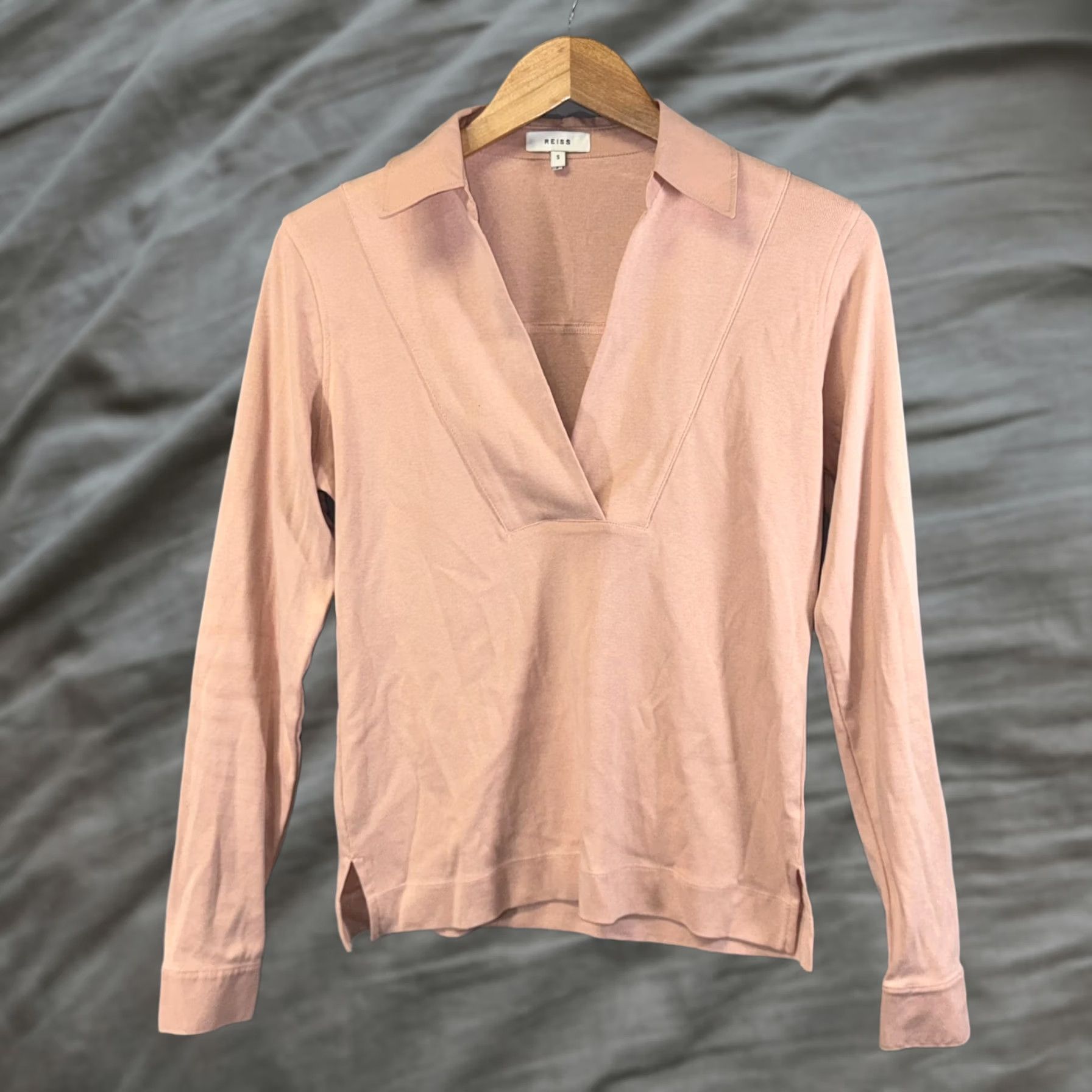 Reiss VINTAGE Reiss Shirt Womens Small Pink Blush Collared Deep V Plunge Long Sleeve Top Size S / US 4 / IT 40 - 1 Thumbnail