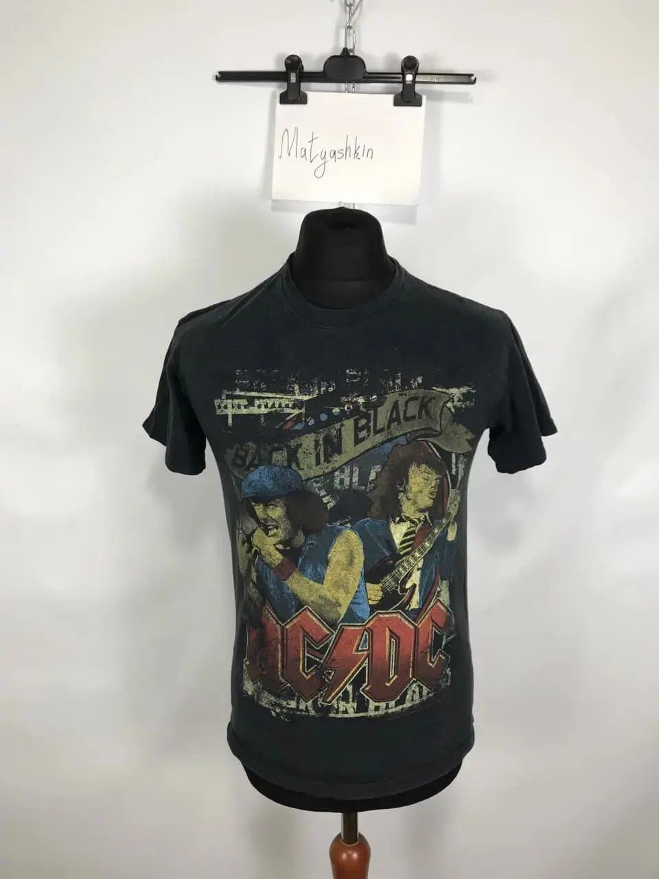 AC/DC × Band Tees AC/DC TSHIRT vintage 2012 size M Size US M / EU 48-50 / 2 - 1 Thumbnail