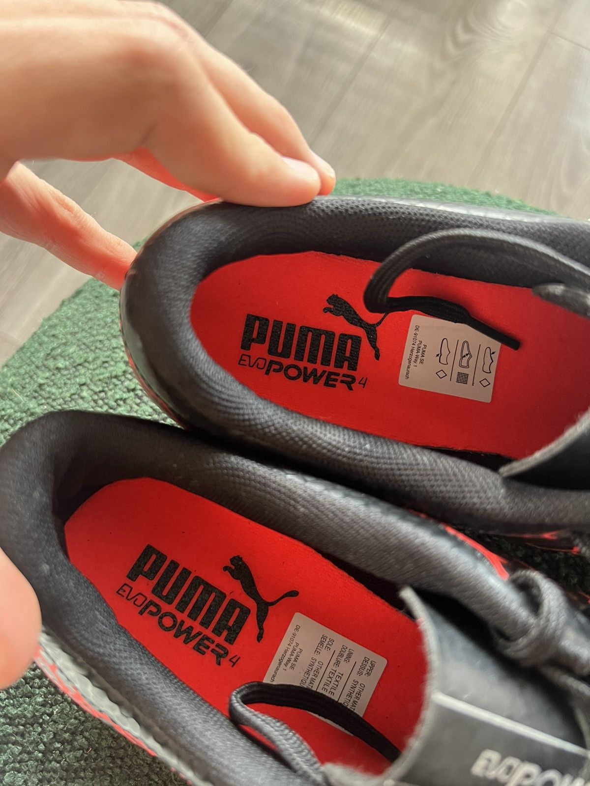Puma Puma EvoPower 4 X Oliver Giroud Black/Red New Football Boots Size US 10.5 / EU 43-44 - 22 Thumbnail
