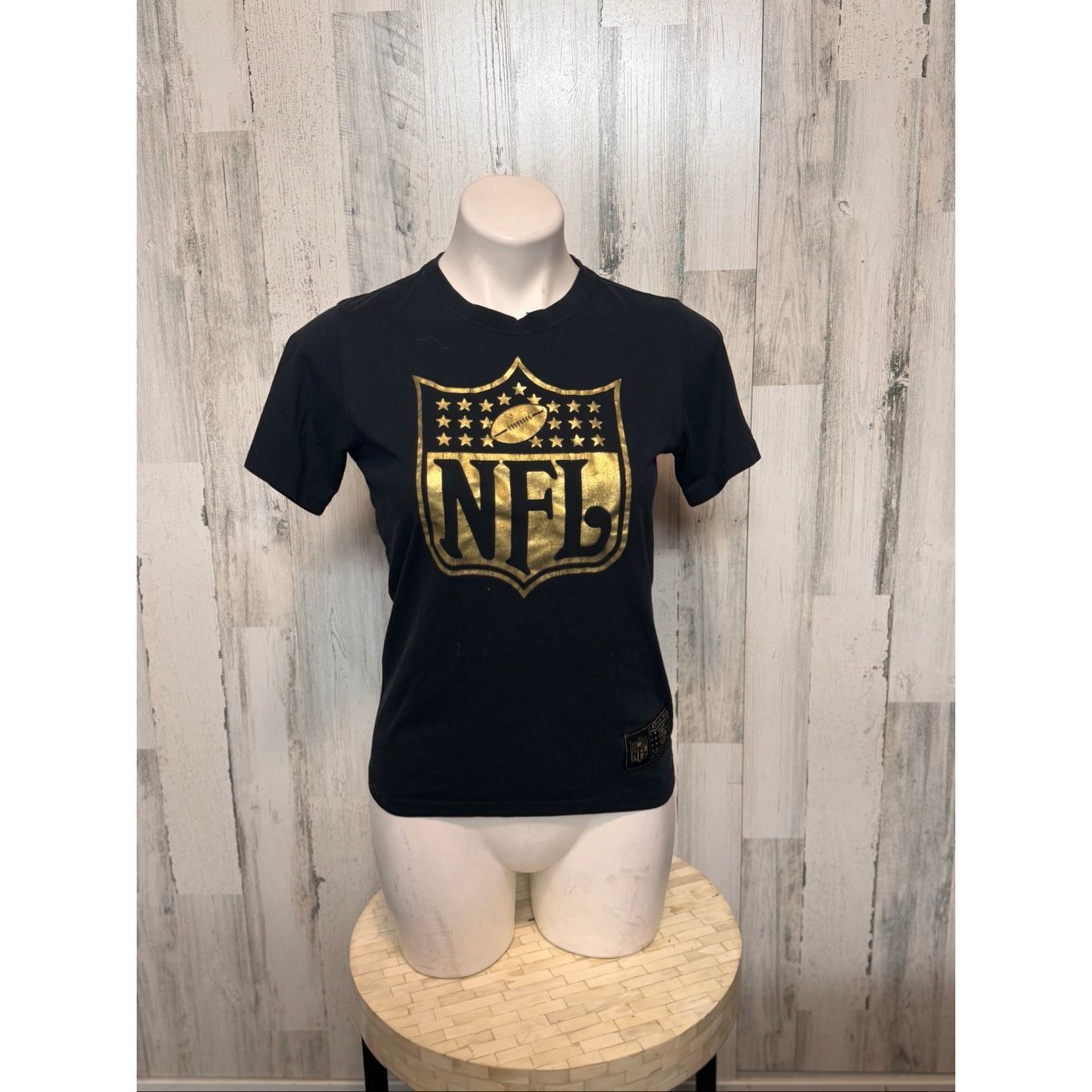NFL NFL Black Gold Logo Graphic T-Shirt | Women’s Medium Footbal Size M / US 6-8 / IT 42-44 - 3 Thumbnail