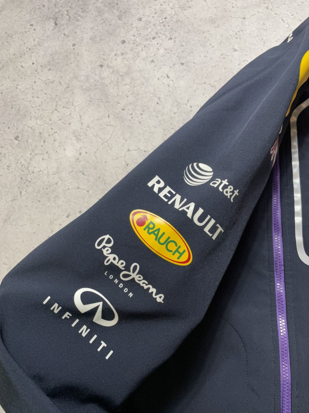 Pepe Jeans Vintage Red Bull Infiniti Racing Softshell Jacket Y2K Size US M / EU 48-50 / 2 - 7 Thumbnail