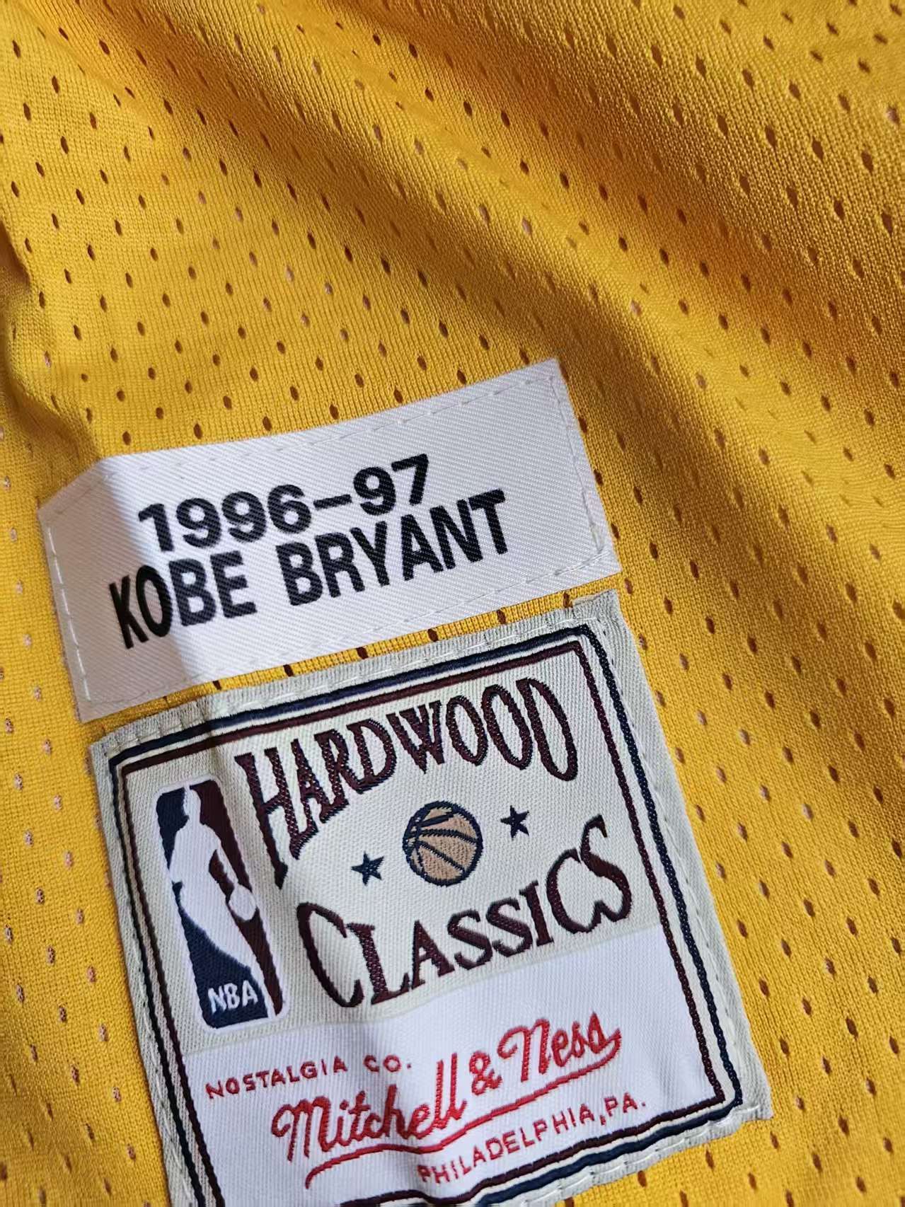 NBA Kobe Bryant Short Laker 8 Short Pocket Short XXL Size US 38 / EU 54 - 2 Thumbnail