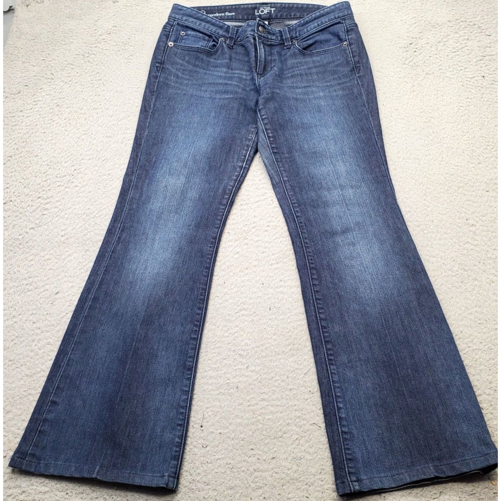 Loft LOFT Women's Jeans Main Flare Denim Blue Stretch 2/26 29.5" Waist 14.75" Across 28.75" Inseam 37.75" Outseam Vintage No Streetwear Size 26" / US 2 / IT 38 - 2 Thumbnail