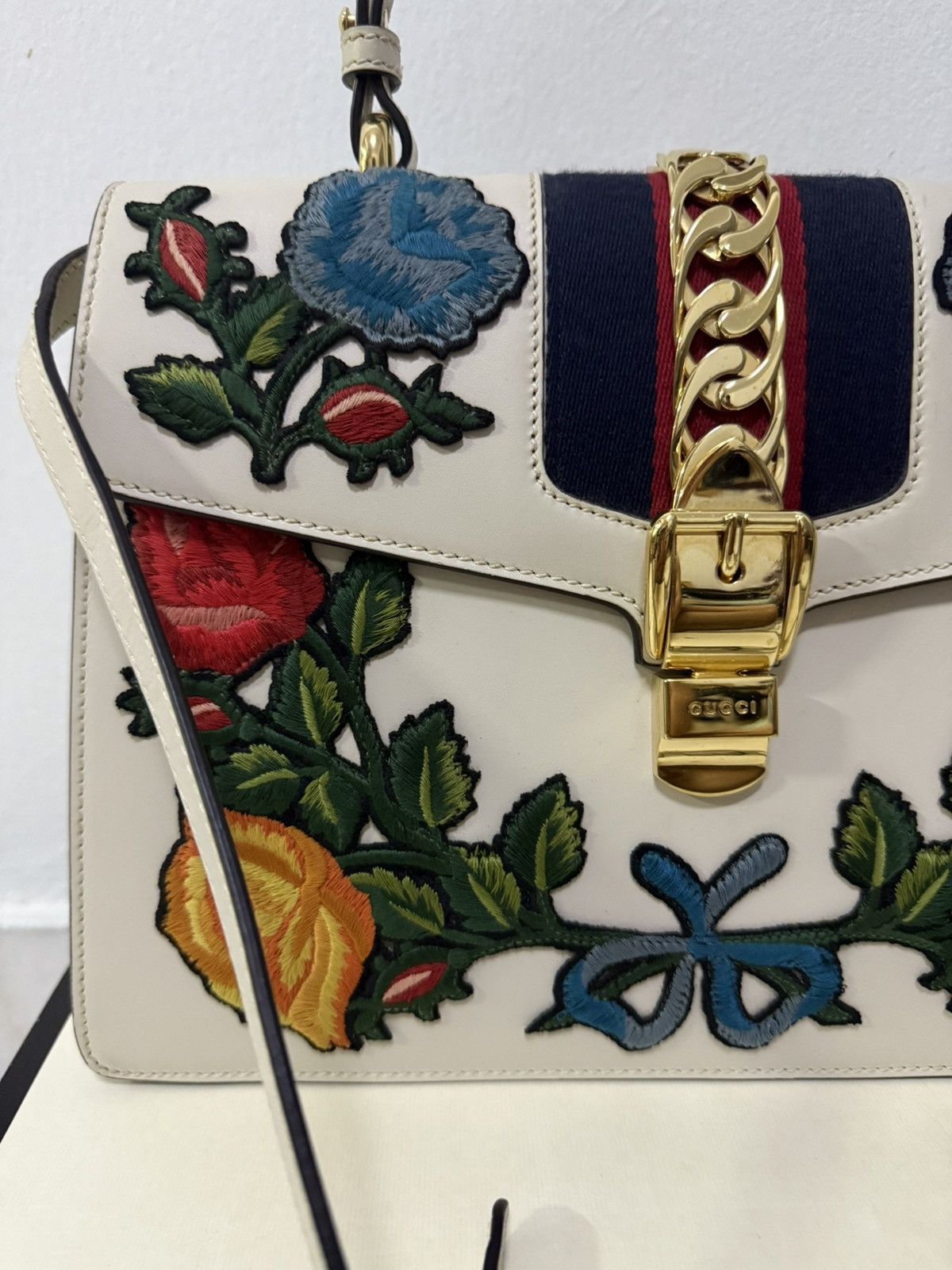 Gucci Gucci Medium Sylvie bag colorful floral embroidery Size ONE SIZE - 5 Thumbnail