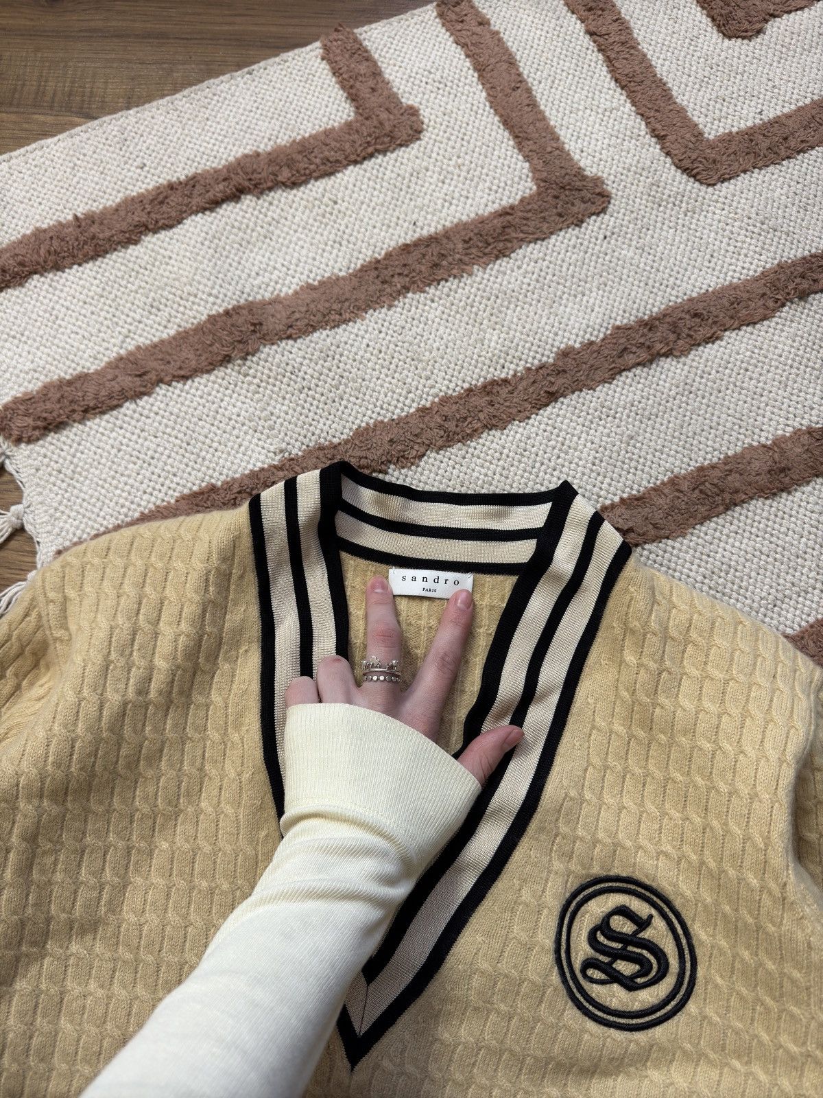 Sandro SANDRO KNITTED V SCKOOL SWEATER Size S / US 4 / IT 40 - 4 Thumbnail