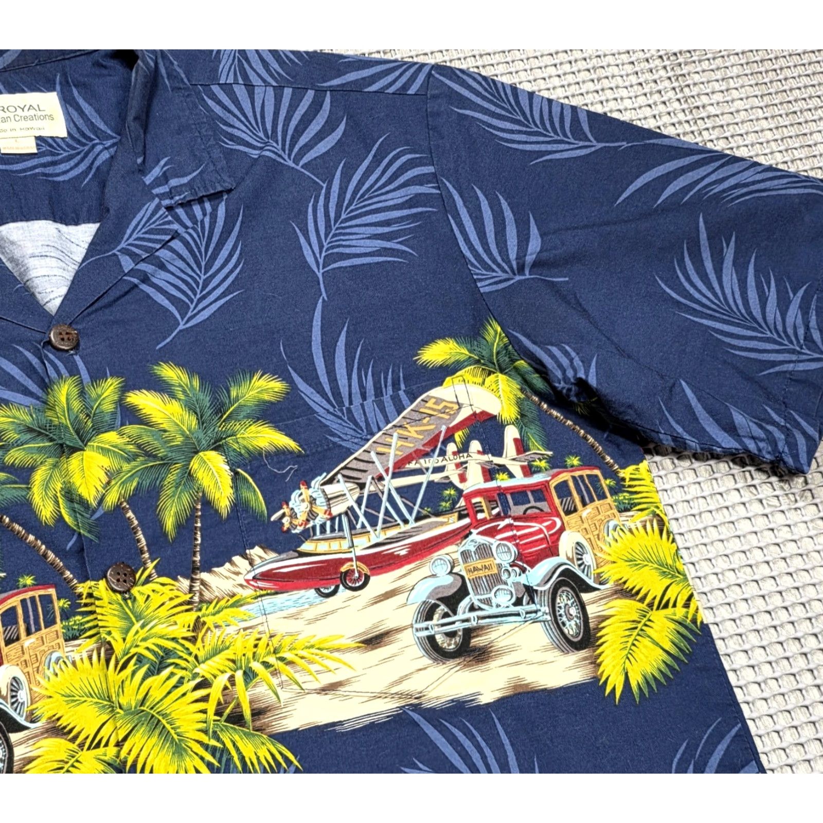 Vintage Royal Hawaiian Mens L Hawaii Beach Aloho Short Sleeve Shirt Vintage Floral Button-Up Shirt Size US L / EU 52-54 / 3 - 4 Thumbnail
