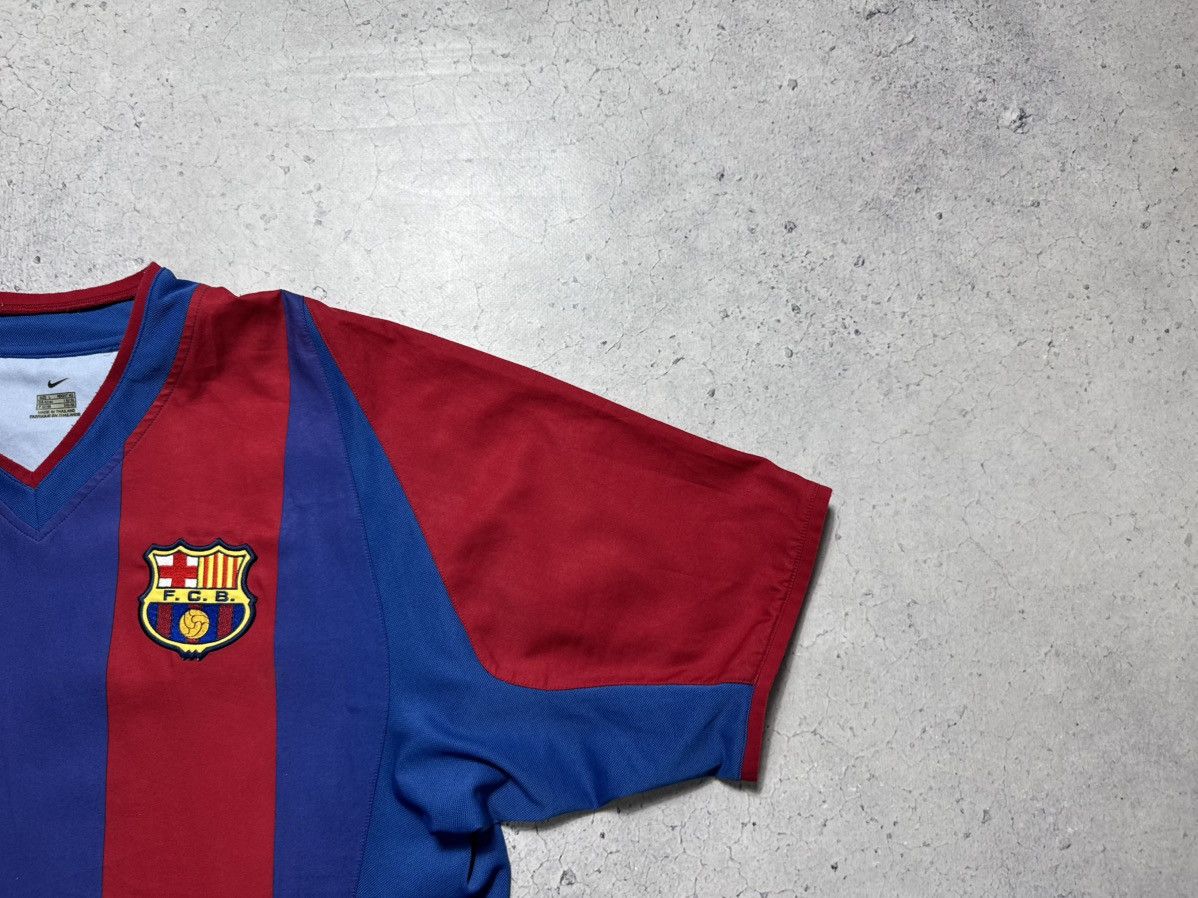 Nike Nike FC Barcelona #10 Ronaldinho 2002 Soccer Jersey Vintage Size US L / EU 52-54 / 3 - 3 Thumbnail