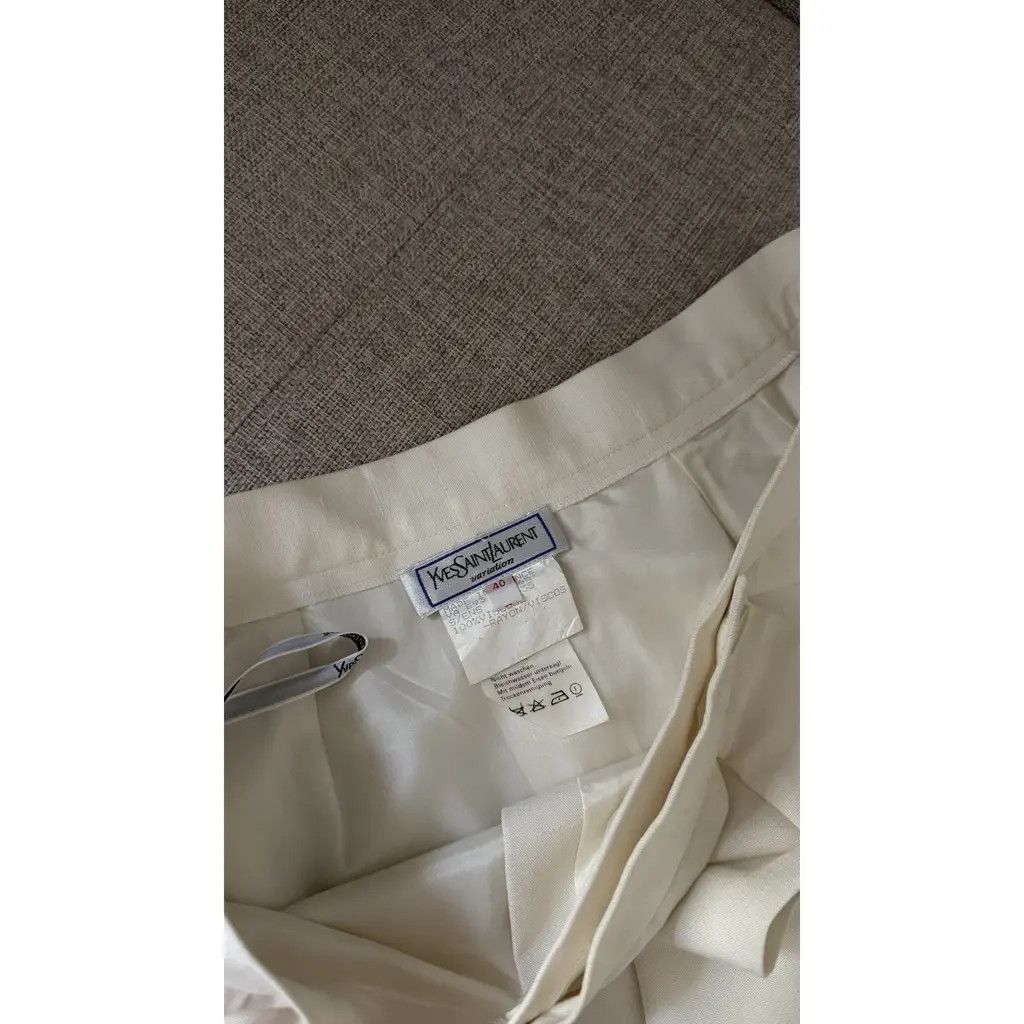 Yves Saint Laurent Yves Saint Laurent Variation Skirt Suit Set Ivory Size FR40 Size 28" / US 6 / IT 42 - 11 Thumbnail
