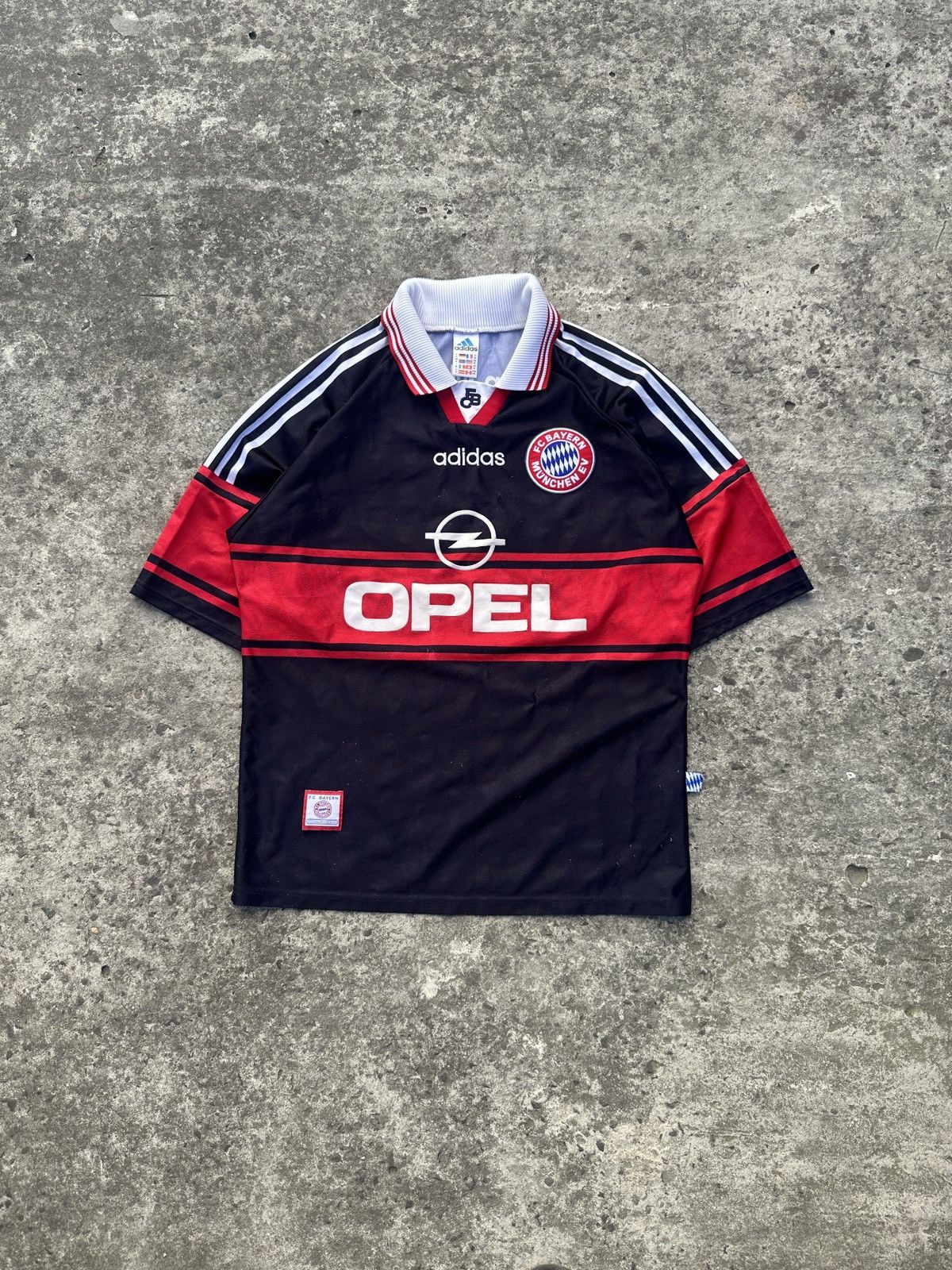 Adidas Vintage Adidas Bayern Munich Opel Soccer Jersey Blokecore M Size US M / EU 48-50 / 2 - 1 Thumbnail