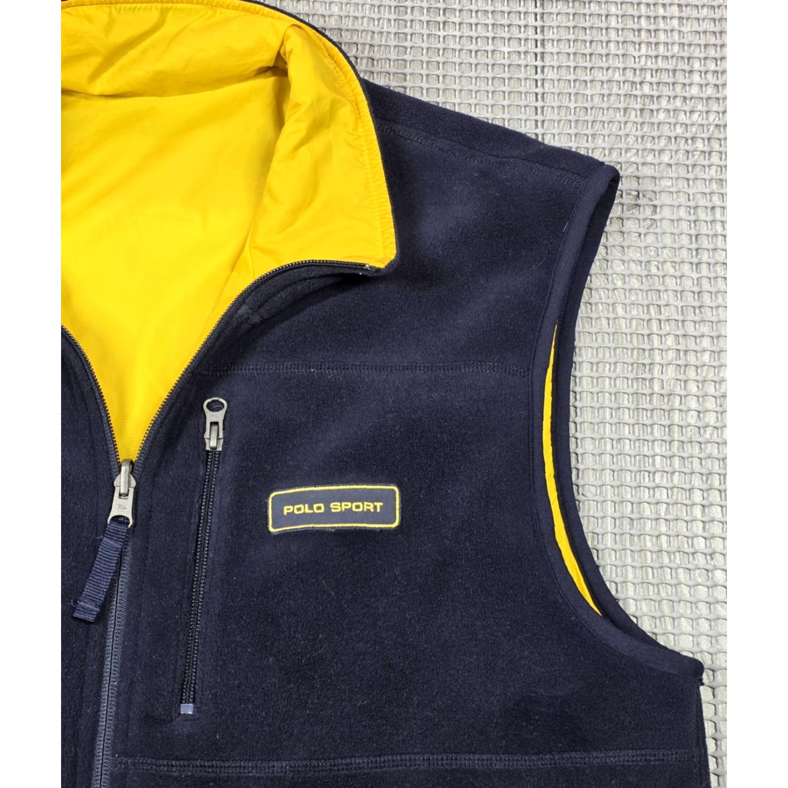 Polo Ralph Lauren VINTAGE Polo Ralph Lauren Polo Sport Vest L Yellow Blue Reversible Polartec Fleece Fullzip Size US L / EU 52-54 / 3 - 7 Thumbnail