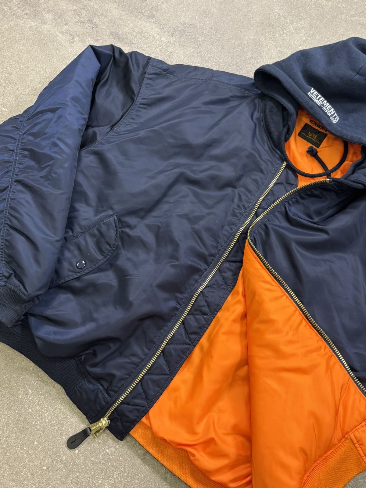 Alpha Industries × Vetements Vetements x Alpha FW18 Reversible Hooded Bomber Jacket Size US XS / EU 42 / 0 - 4 Thumbnail