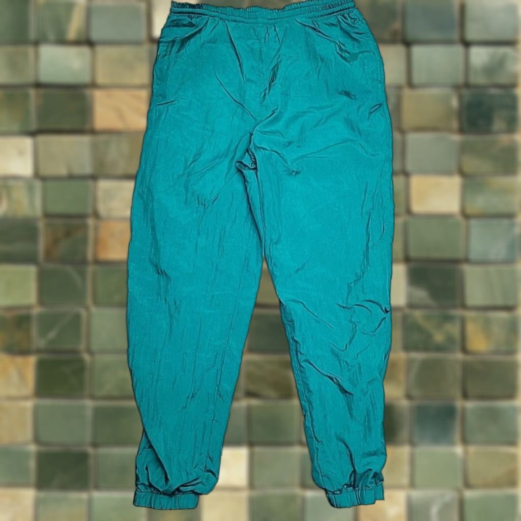 Nike VINTAGE Nike Track Pants Mens XL Green 90s Retro Windbreaker Baggy Elastic Drawstring Zip Leg Nylon Gym Running Jogging Size US 36 / EU 52 - 1 Thumbnail