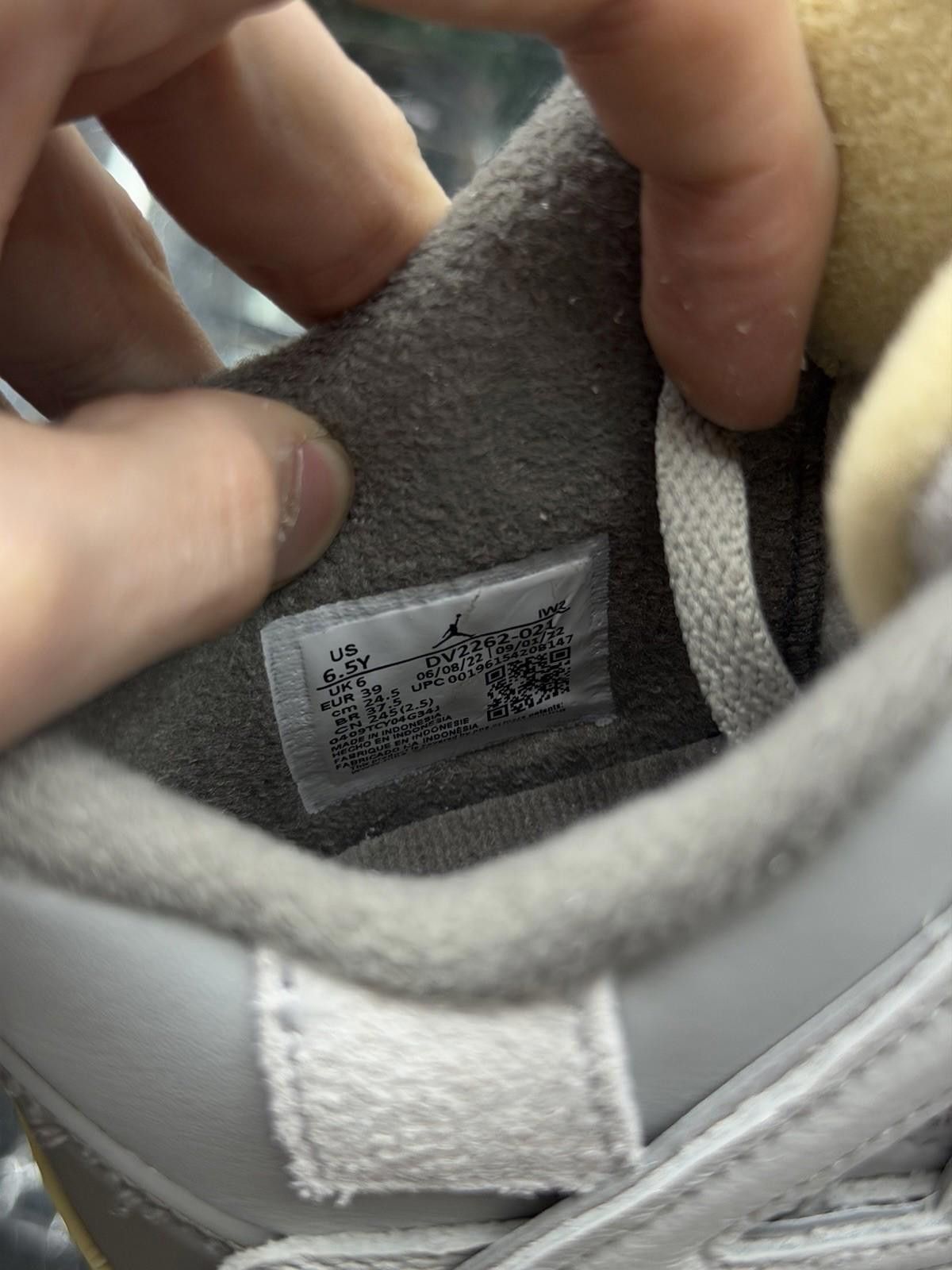 Jordan Brand Air Jordan 4 Retro SE Craft Photon Dust (GS) 6.5Y Size US 6.5 / EU 39-40 - 9 Thumbnail