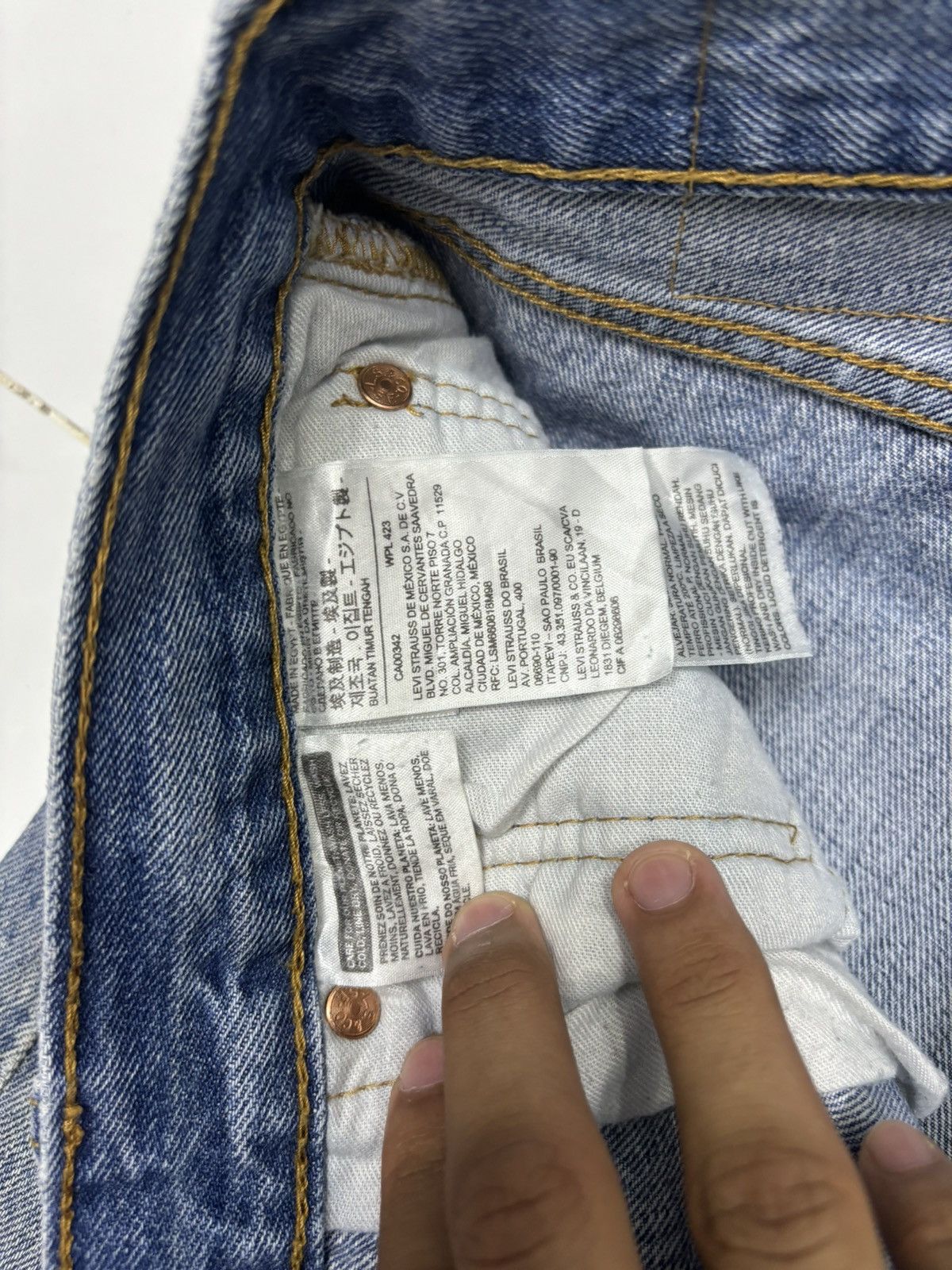 Levi's Vintage Levis 501 Y2K Acid Wash Distressed Denim Jeans Size US 34 / EU 50 - 11 Thumbnail