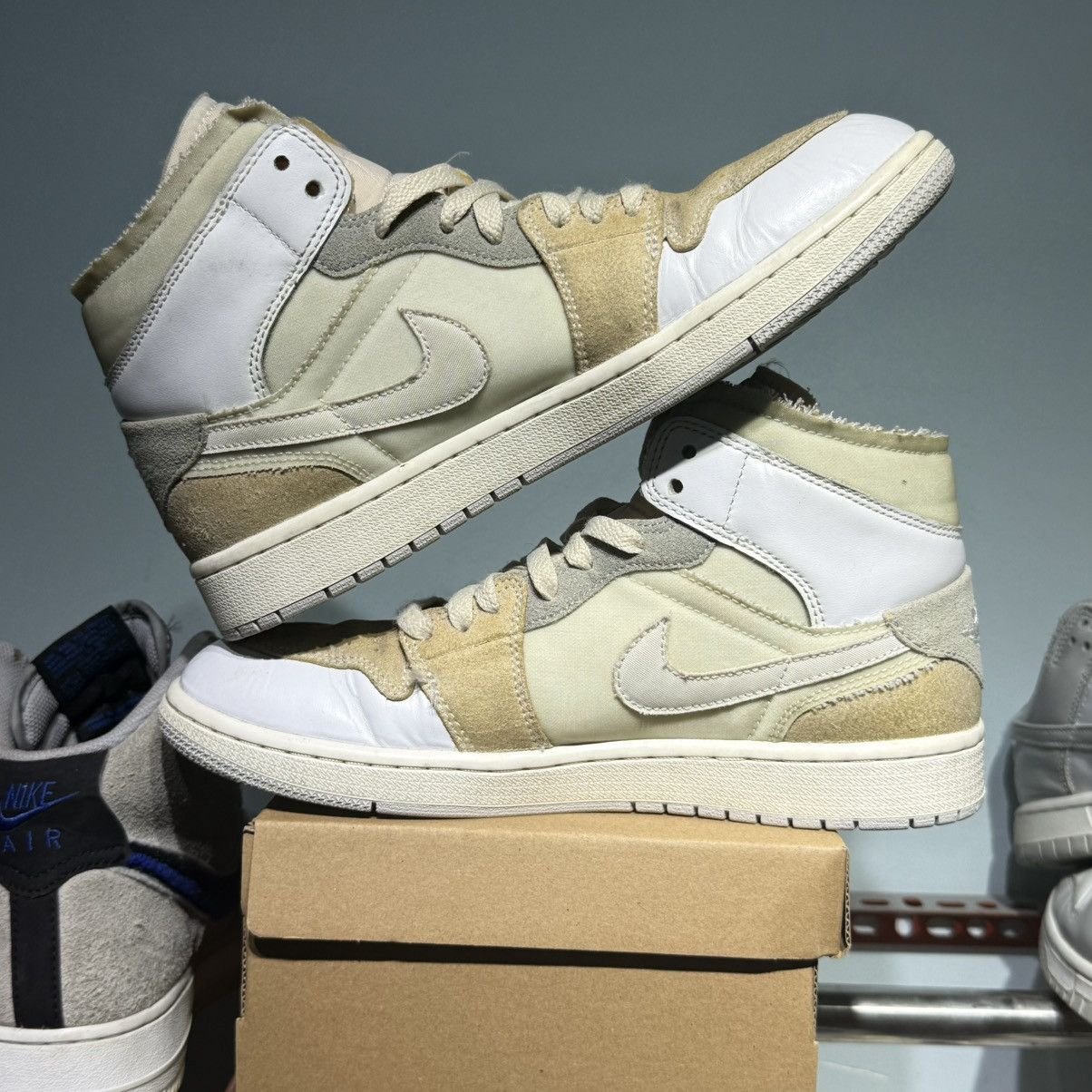 Jordan Brand Jordan 1 mid se craft " inside out " Size US 8.5 / EU 41-42 - 2 Thumbnail