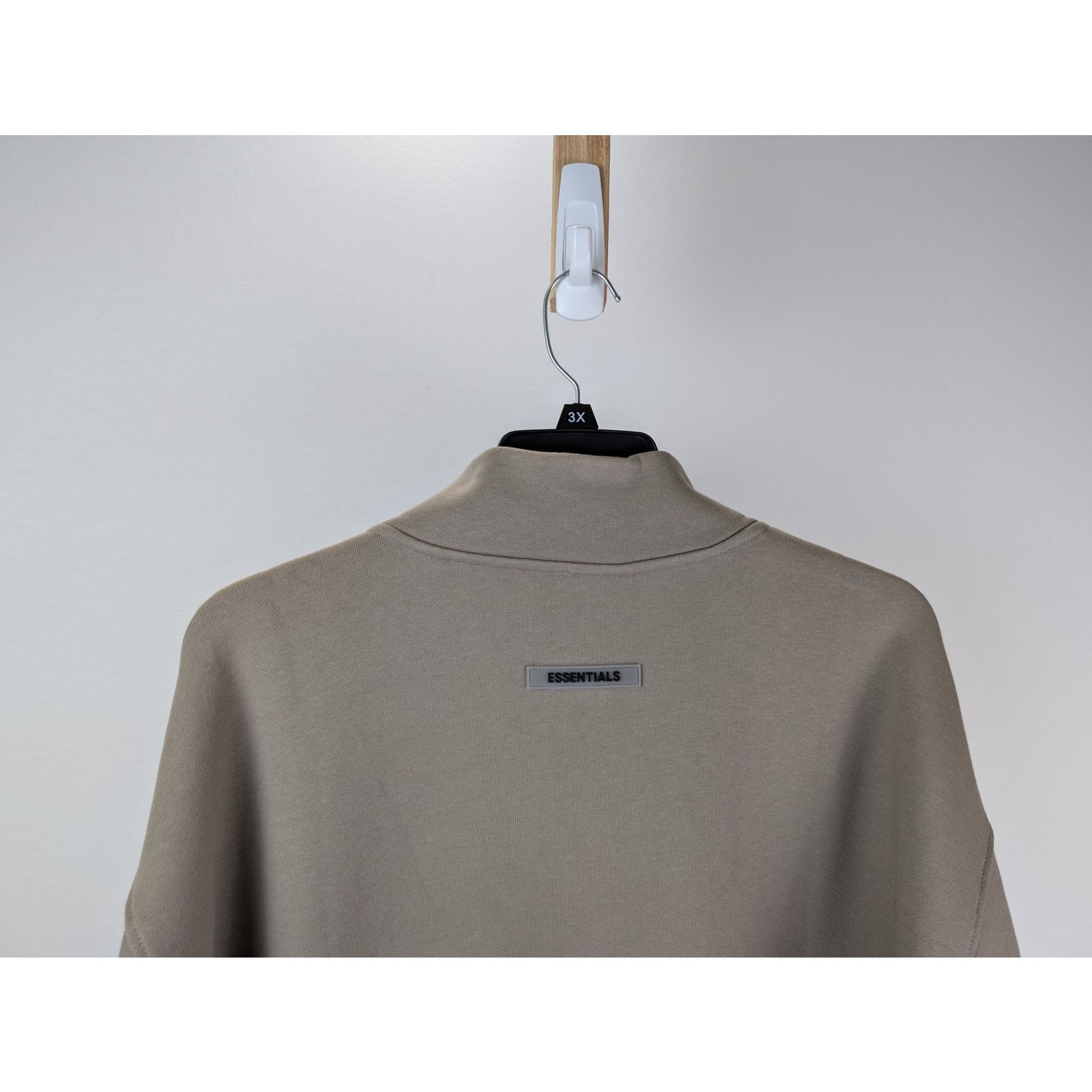 Essentials o1rshd1 Half Zipper Sweatshirt in Beige Size US L / EU 52-54 / 3 - 12 Thumbnail