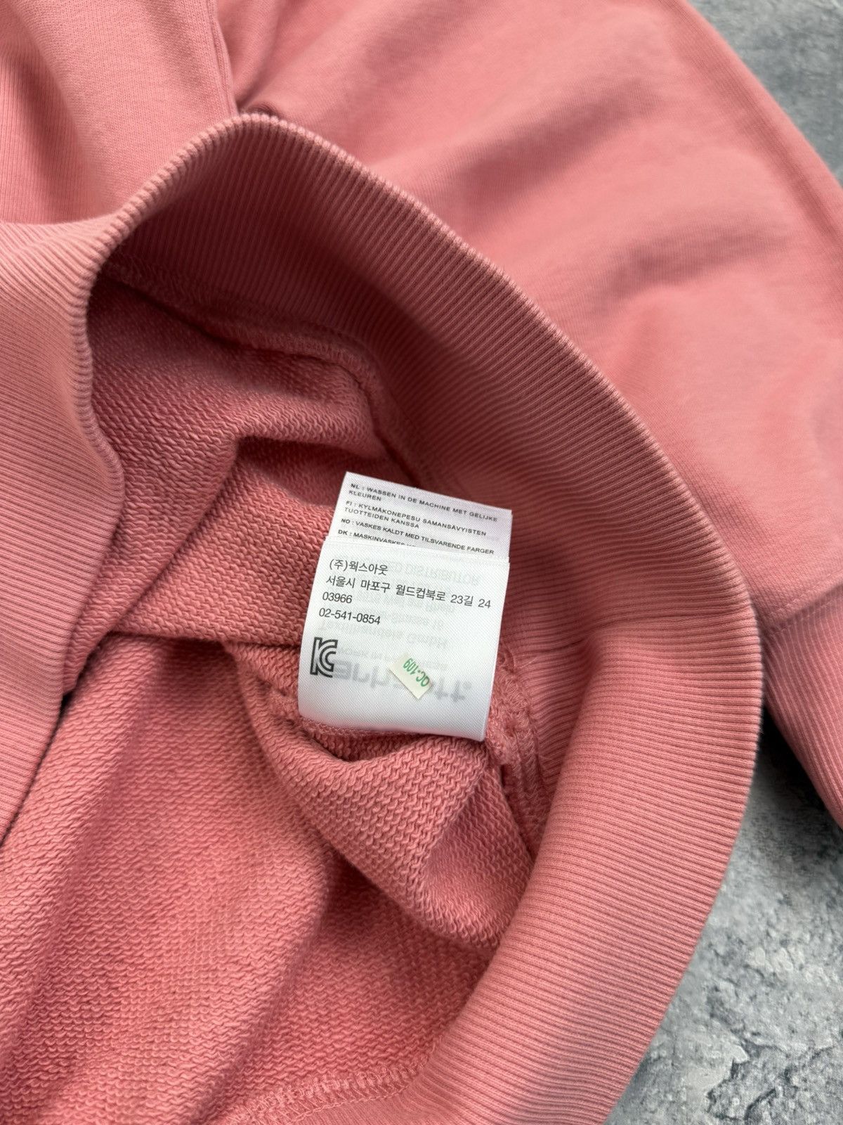 Carhartt Vintage Y2K Carhartt WIP Sweatshirt Pink Crewneck Pullover Size US S / EU 44-46 / 1 - 12 Thumbnail