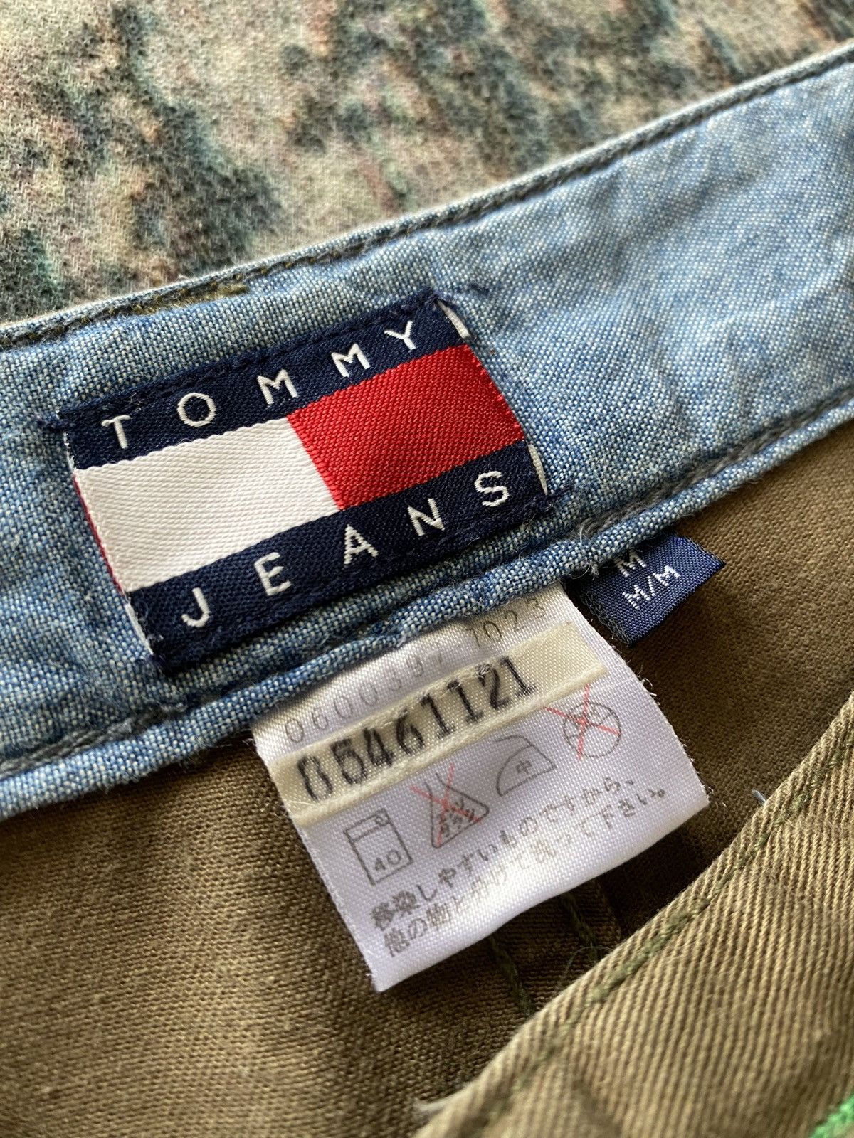 Tommy Hilfiger × Vintage Vintage 90s Tommy Hilfiger Cotton Cargo Shorts Beige Size US 32 / EU 48 - 4 Thumbnail
