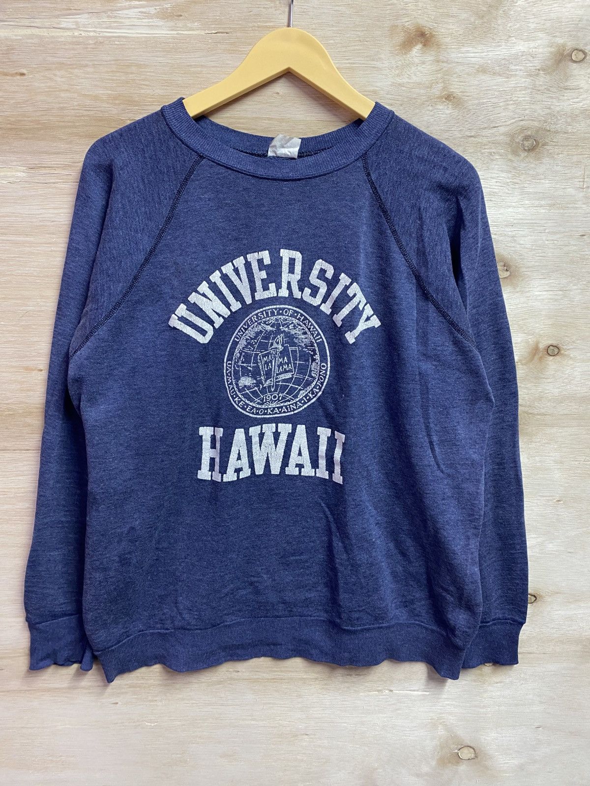 Vintage vintage 70s University of Hawaii raglan crewneck sweatshirt Size US XL / EU 56 / 4 - 1 Thumbnail