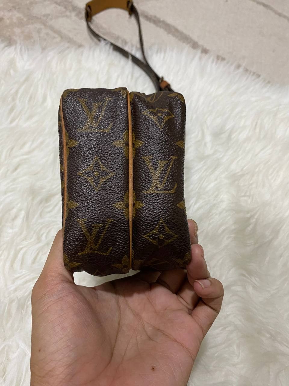 Louis Vuitton LOUIS VUITTON Monogram Mini Amazon Crossbody Bag Size ONE SIZE - 7 Thumbnail