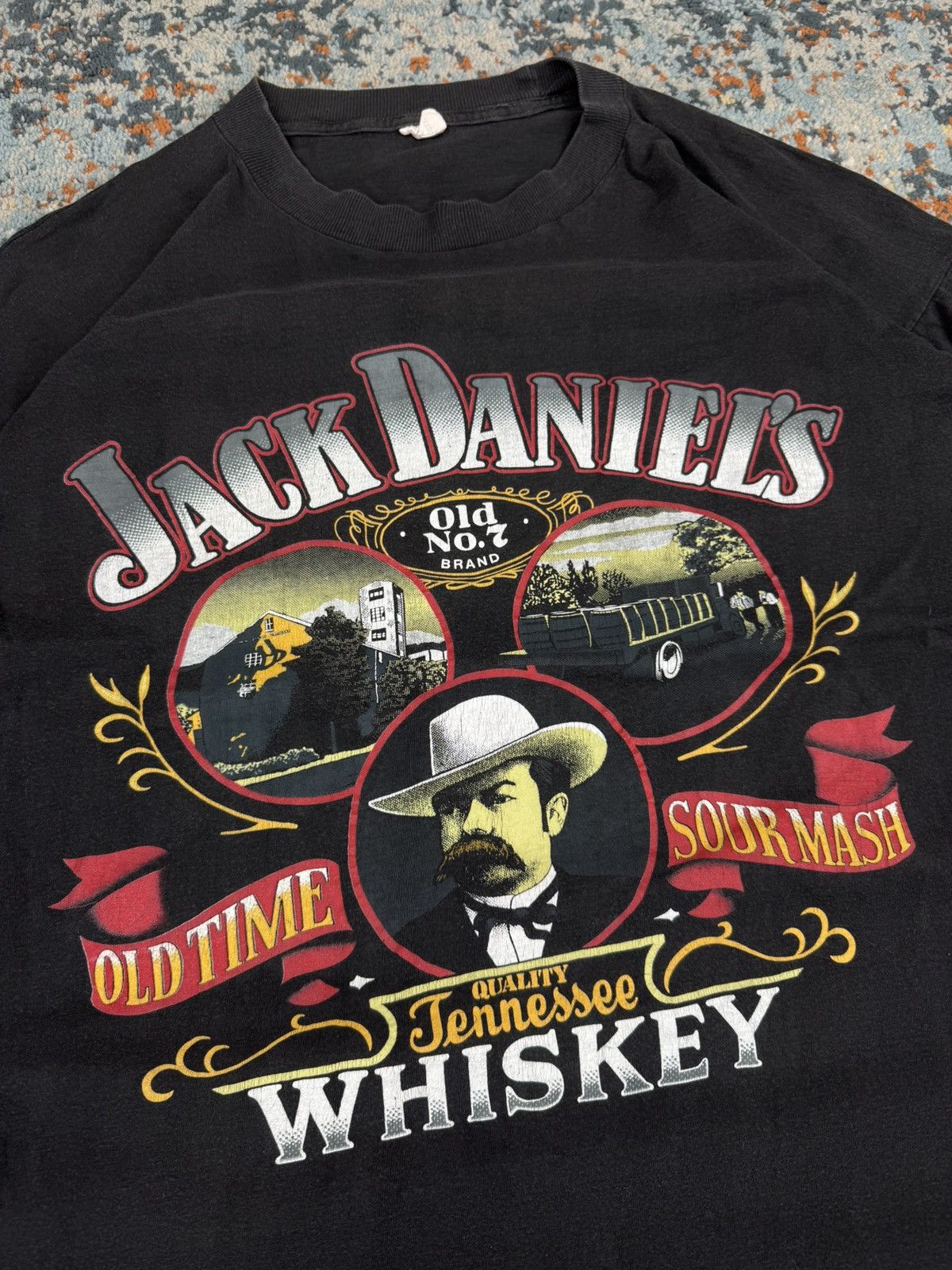 Vintage Vintage 90s Jack Daniels whiskey 3d emblem style graphic tee Size US XL / EU 56 / 4 - 4 Thumbnail
