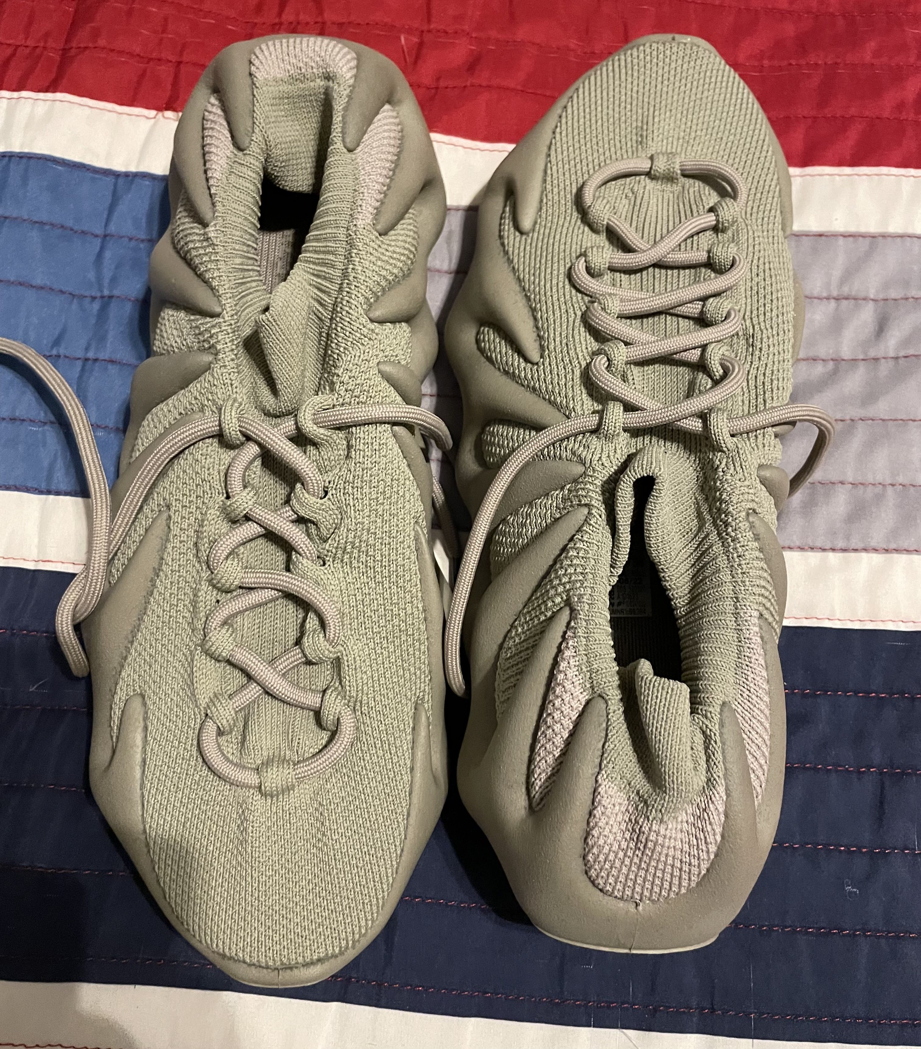 Yeezy Yeezy 450 sneaker in grey Size US 11 / EU 44 - 1 Thumbnail