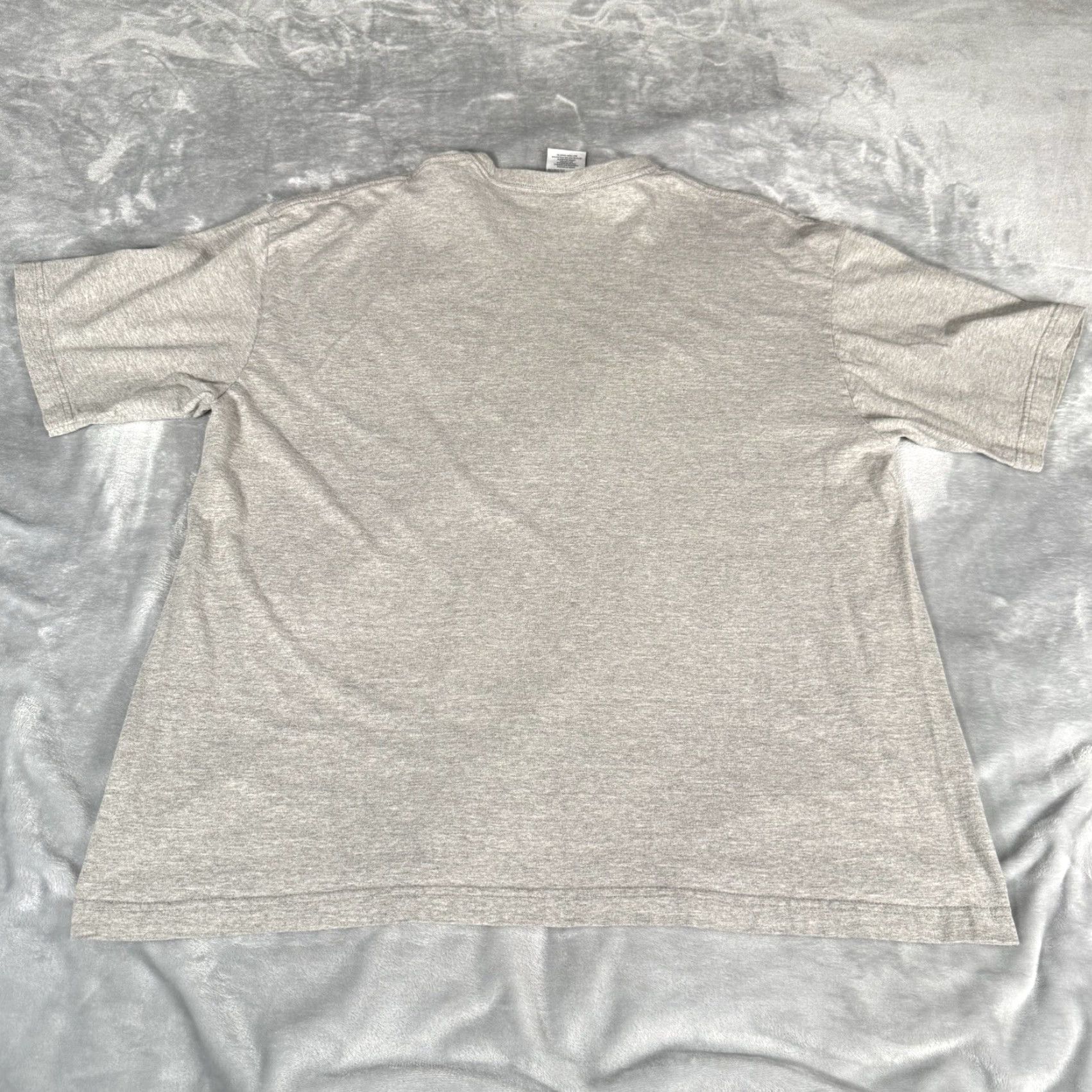 Tommy Hilfiger VINTAGE Tommy Hilfiger Flag T Shirt Mens 2XL Gray Hip Hop Y2K Graphic Print Crew Neck Short Sleeve Shirt Mens Size US XXL / EU 58 / 5 - 4 Thumbnail