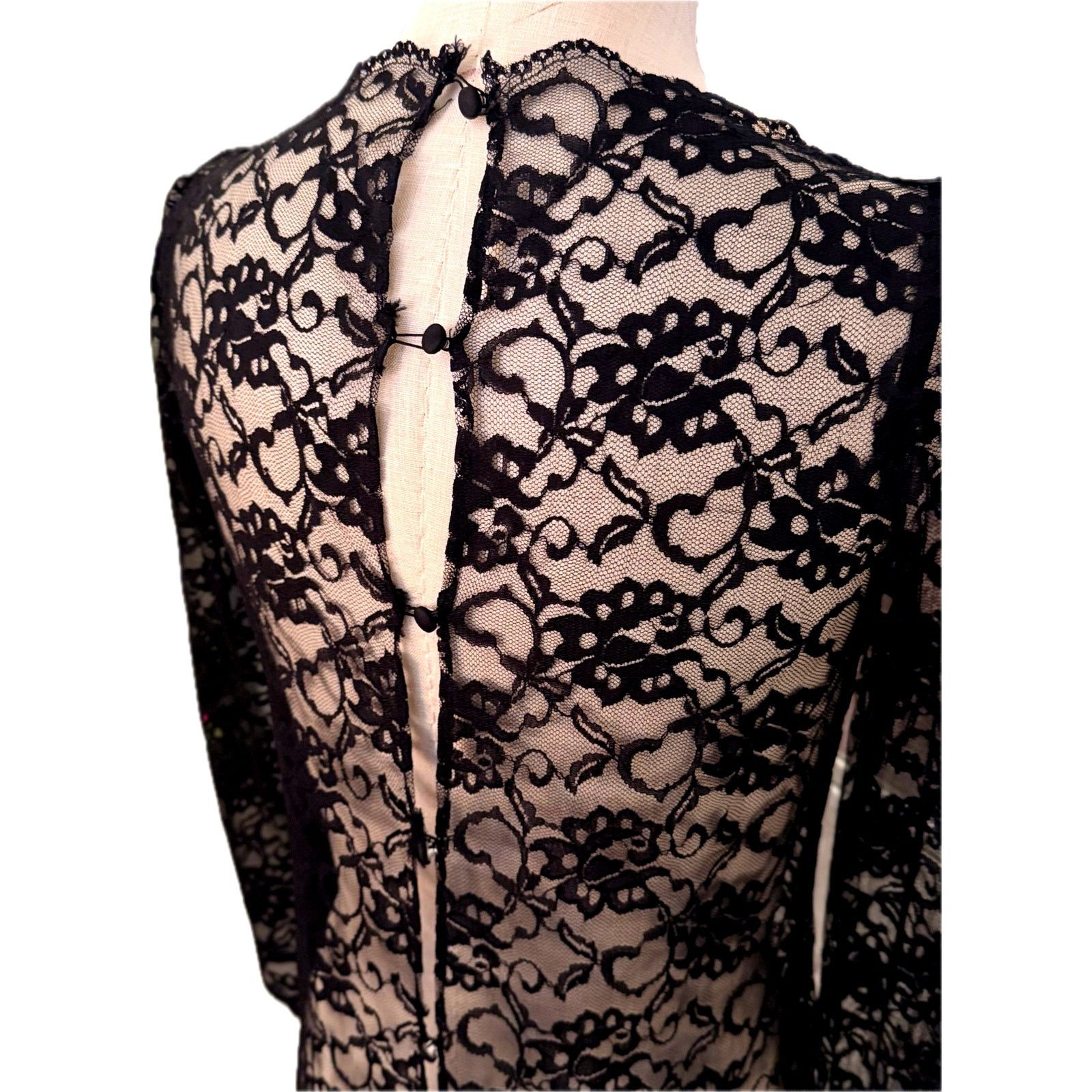 Vintage Vintage Black Lace Drop-Waist Dress with Pleated Hem Size S / US 4 / IT 40 - 6 Thumbnail
