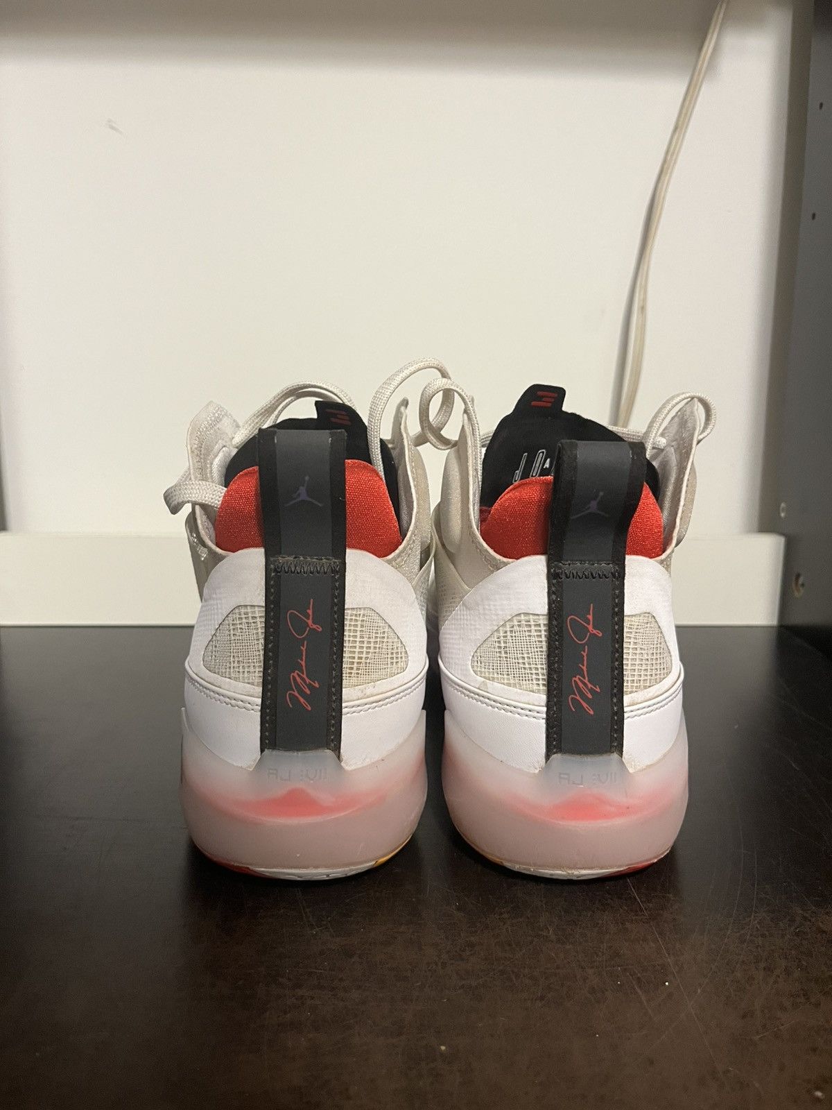 Jordan Brand Nike Air Jordan 37 Hare Men’s 11 DD6959-160 Size US 11 / EU 44 - 6 Thumbnail