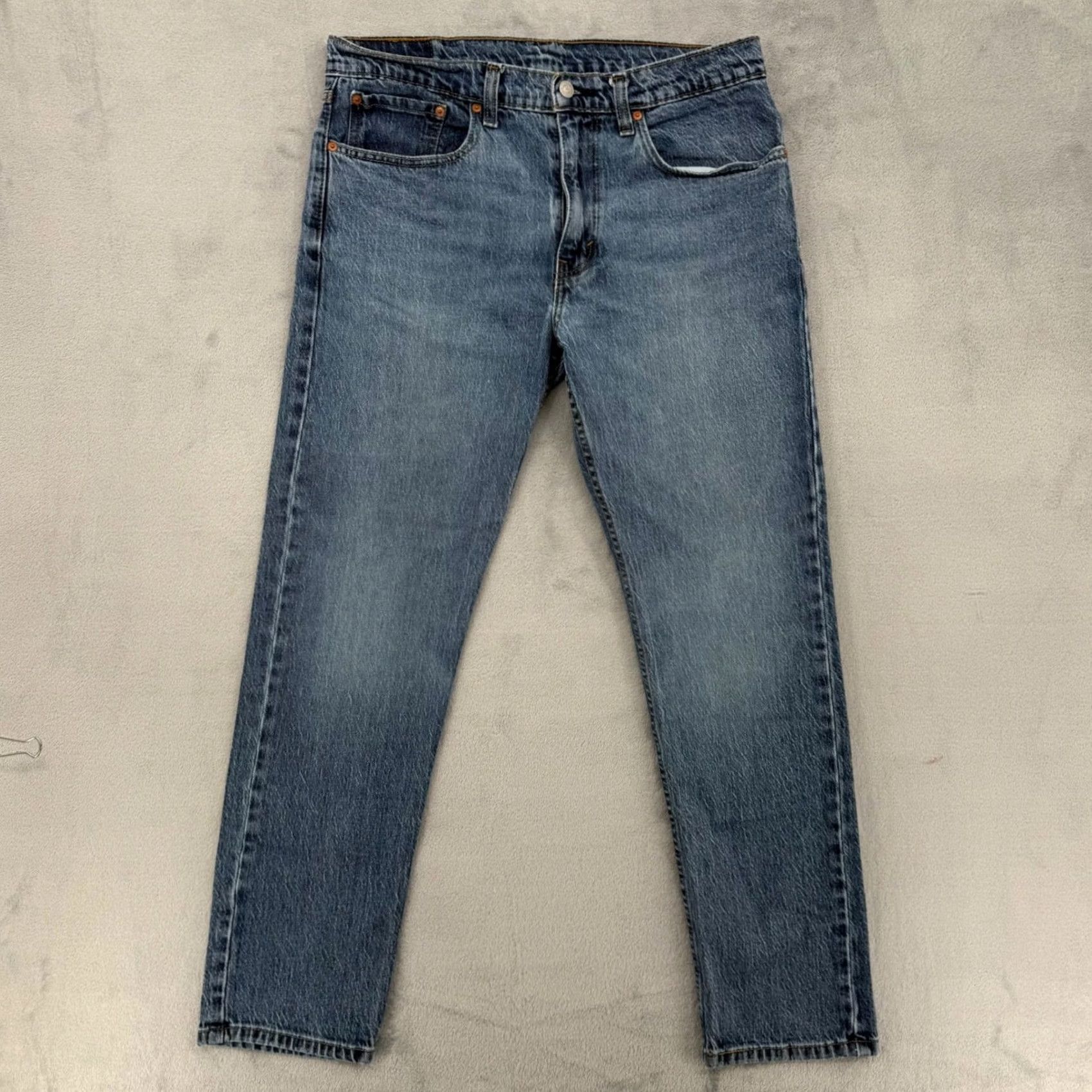 Levi's Levis Jeans Denim Medium Wash Cotton Lyocell Blend Stretch Wide 5-Pocket W34 L32 Mens Regular Straight(Size 34) Blue Mt/Western/Bohemian/Vintage No Size US 34 / EU 50 - 2 Thumbnail