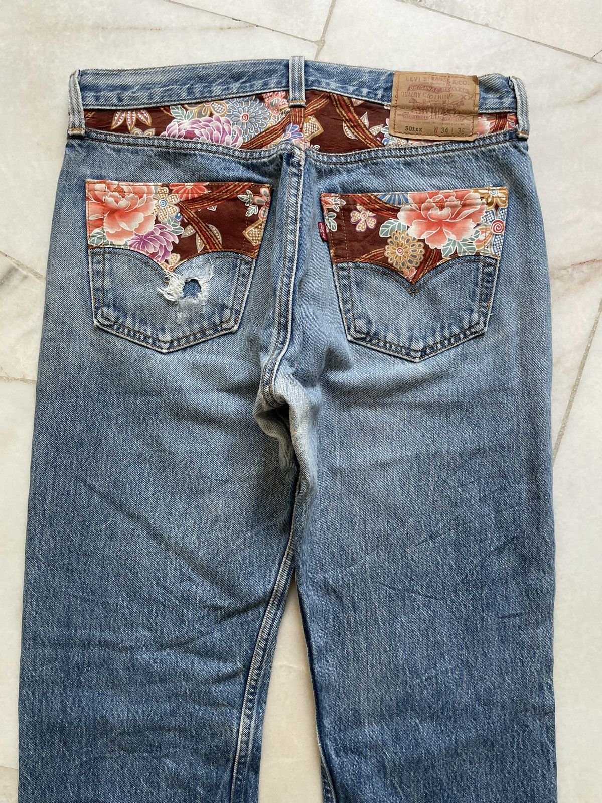 Levi's Vintage Levis 501xx Custom “Batik” Design Jeans Size US 32 / EU 48 - 4 Thumbnail