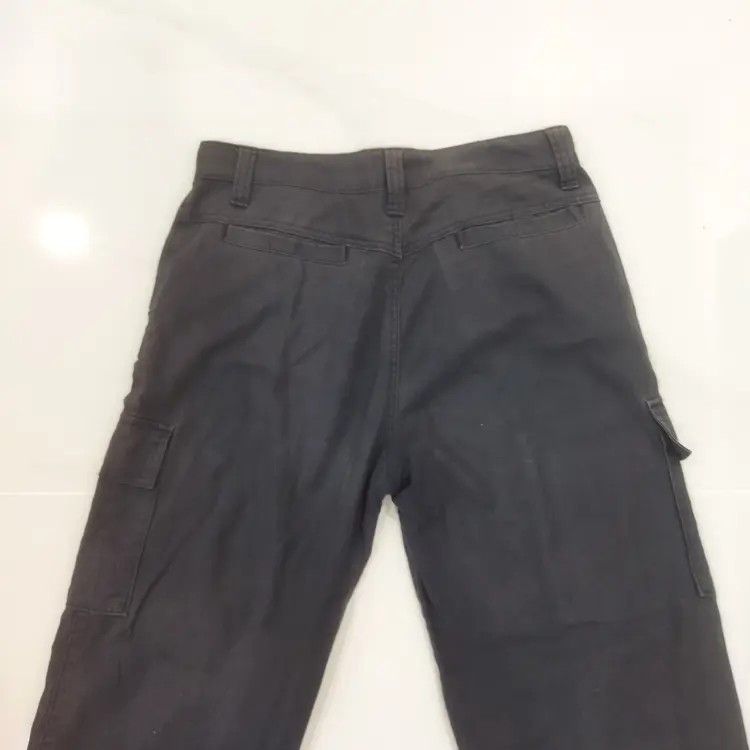 Japanese Brand × Uniqlo UNIQLO DARK BLUE CROPEP CARGO PANTS Size US 28 / EU 44 - 8 Thumbnail