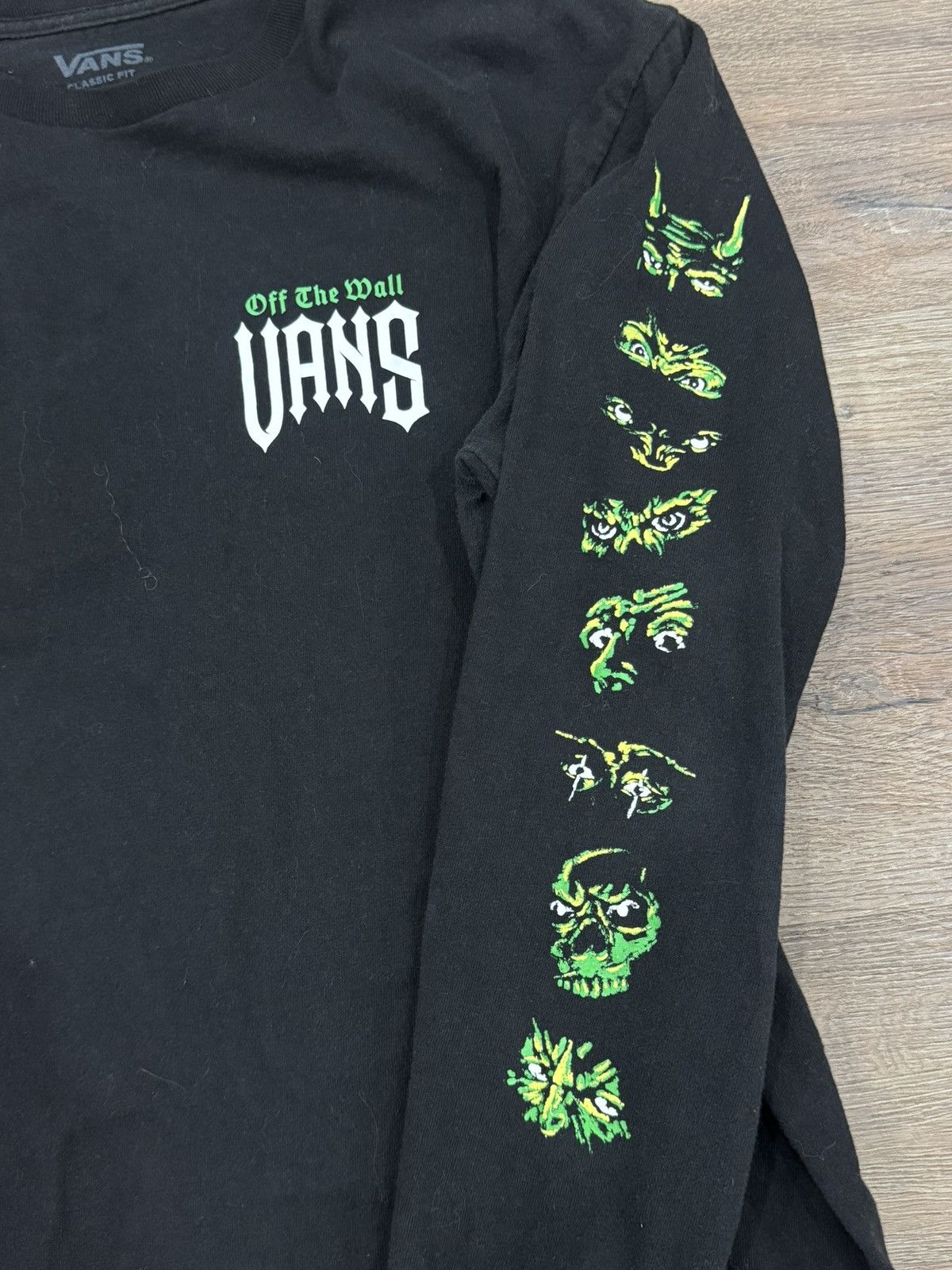 Vans Vans “Off The Wall” Gothic Long Sleeve Horror Sleeve Graphic Size US M / EU 48-50 / 2 - 6 Thumbnail