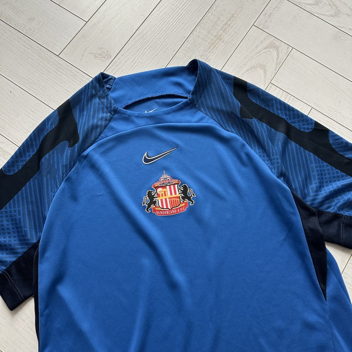 Nike Nike Sunderland training jersey y2k premier league soccer Size US M / EU 48-50 / 2 - 4 Thumbnail