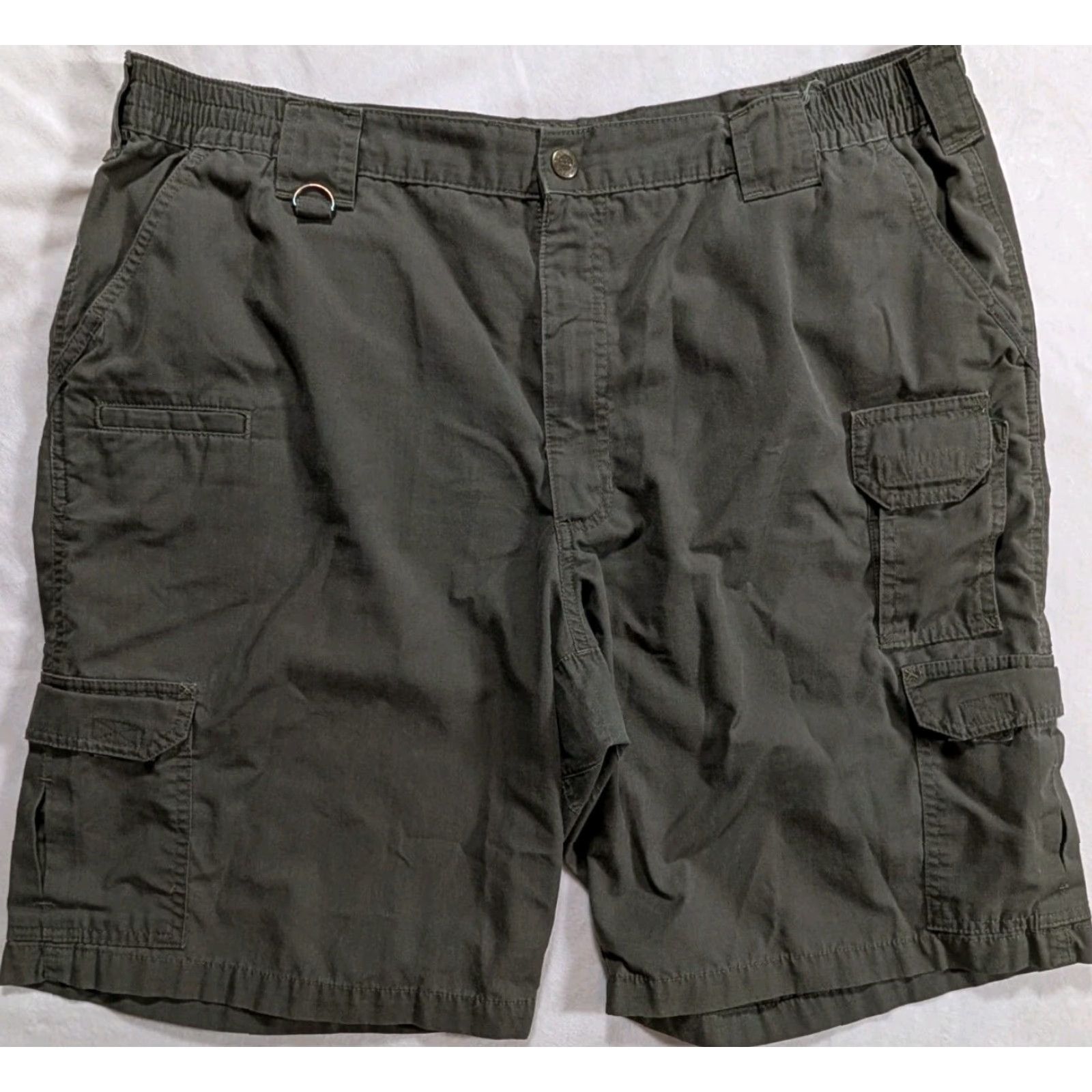 Vintage 5.11 Tactical 511 Shorts Mens Cargo Style 73308 Green 42 Utility Pockets Workwear Canvas Cotton Polyester Belt Loops Fashion Tactical Mens Short Size US 42 / EU 58 - 2 Thumbnail