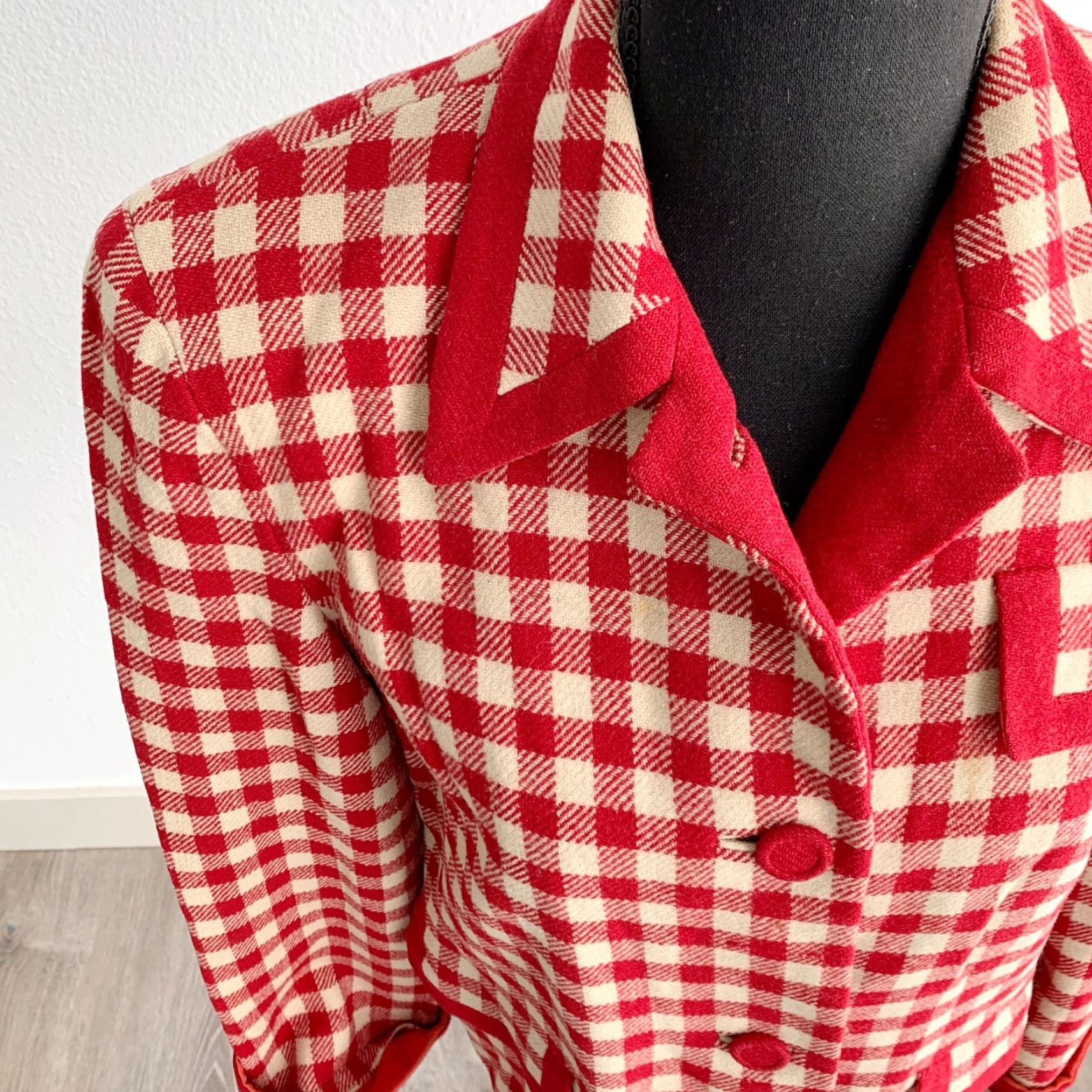 Izod VINTAGE A.J. Izod Red Checked Wool David Crystal Jacket Blazer 100% Wool Suit Jacket Bust 37" Mens Size M / US 6-8 / IT 42-44 - 2 Thumbnail