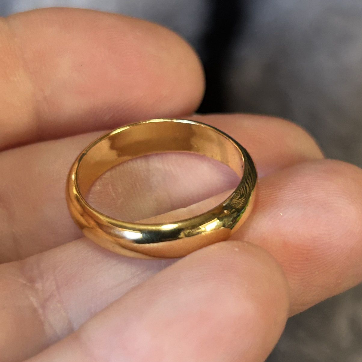 Jewelry Shiny 18kt gold plated 4mm stainless steel comfort ring 8 Size ONE SIZE - 4 Thumbnail