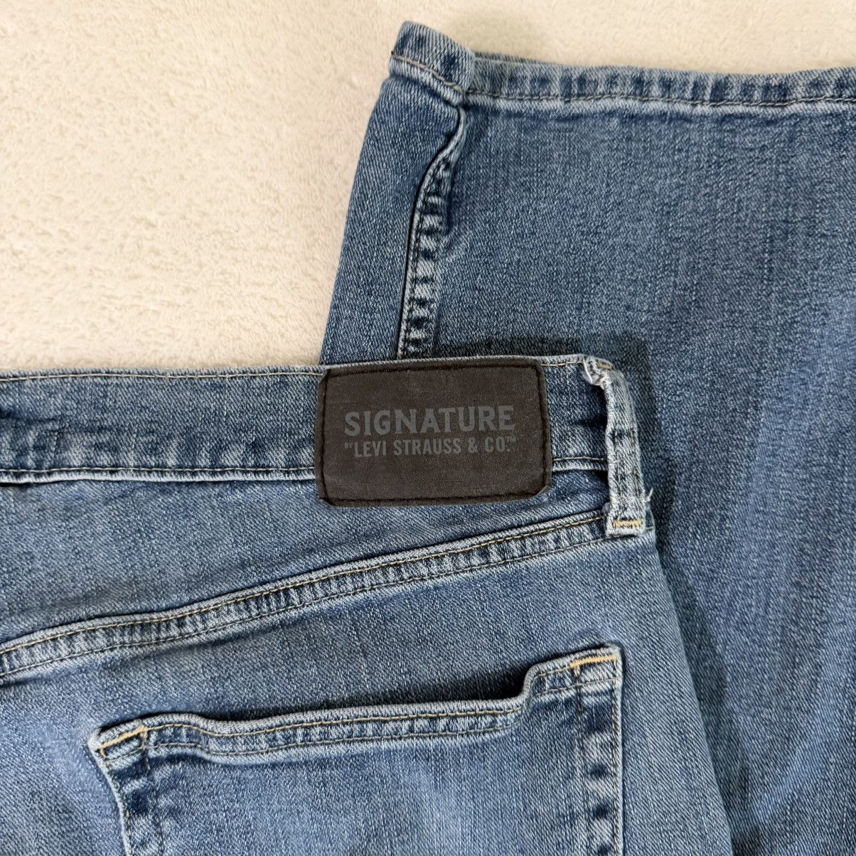 Levi's Vintage Levi’s Signature 561 Relaxed Jeans Size US 36 / EU 52 - 4 Thumbnail