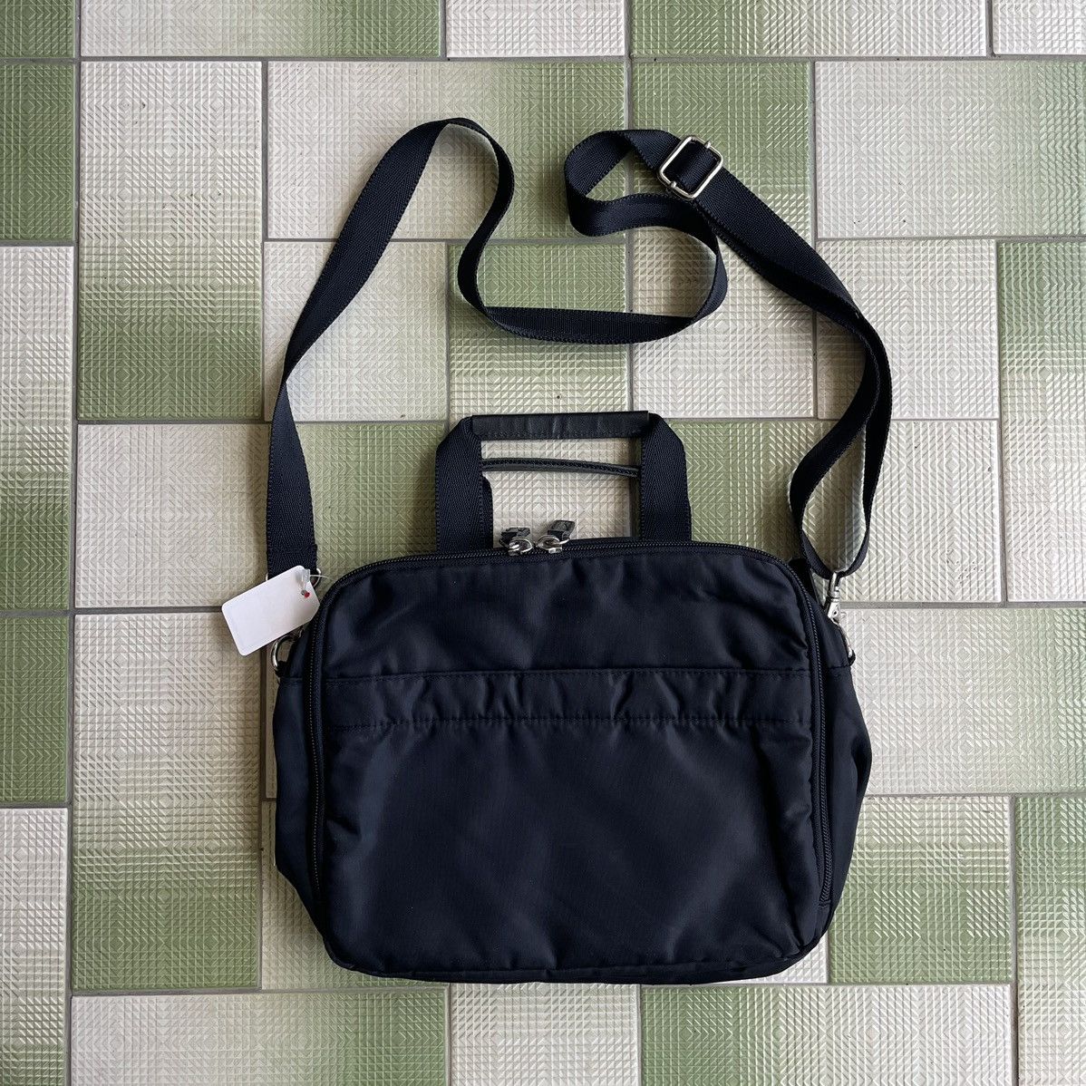 Hiroko Koshino Homme × Japanese Brand HIROKO KOSHINO BLACK NYLON MULTI POCKET SLING BAG Size ONE SIZE - 5 Thumbnail