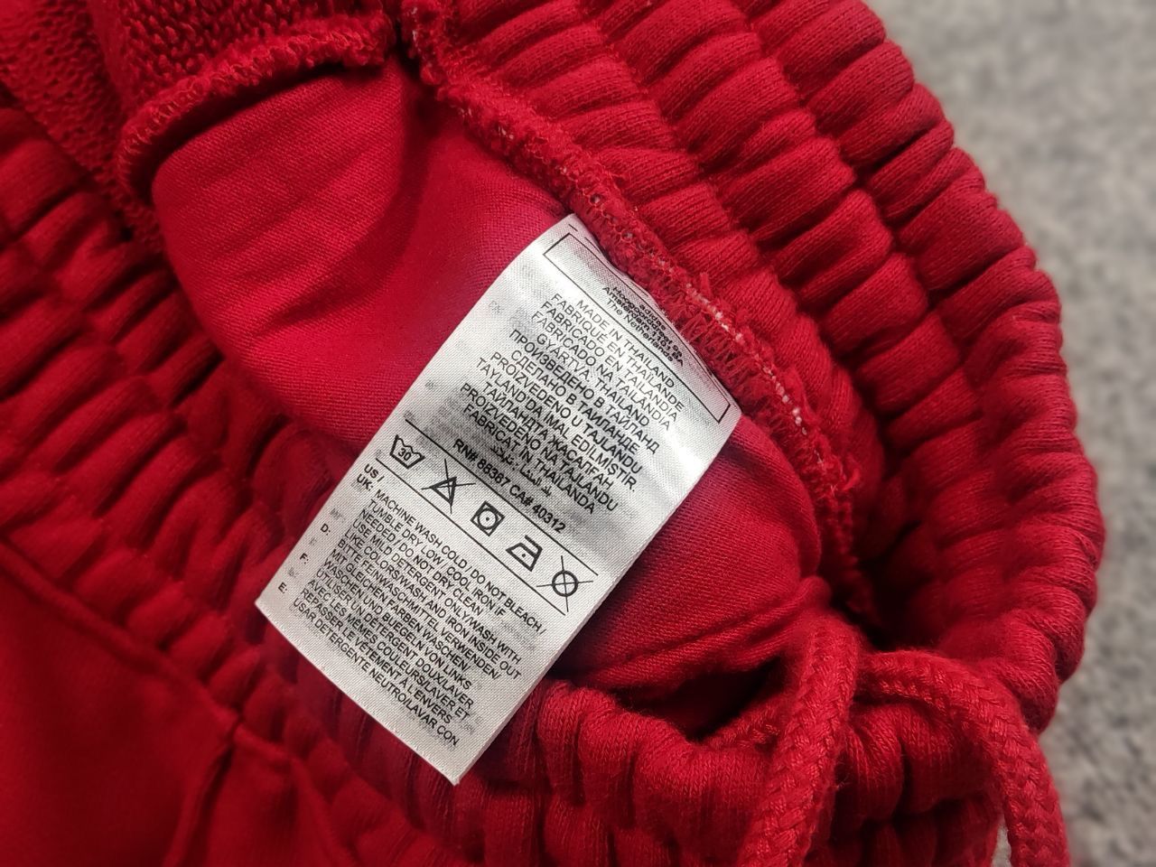 Adidas × Ivy Park Adidas x Ivy Park Design Sweat Pants Unisex Power Red Jogger Size US 32 / EU 48 - 16 Thumbnail
