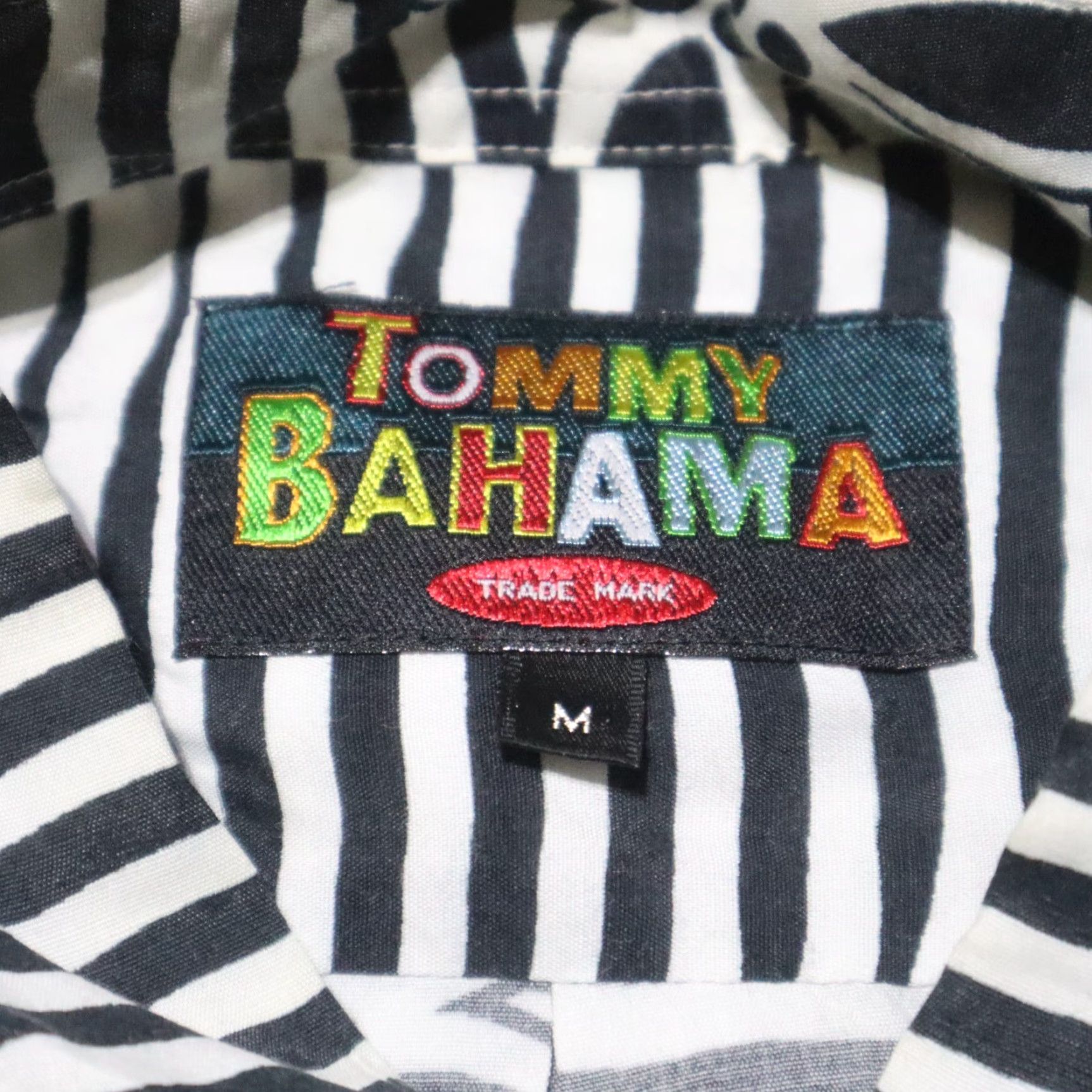 Tommy Bahama Tommy Bahama Shirt Black Hawaiian Button Up Beach Flowers Adult Men's M Medium Size US M / EU 48-50 / 2 - 3 Thumbnail