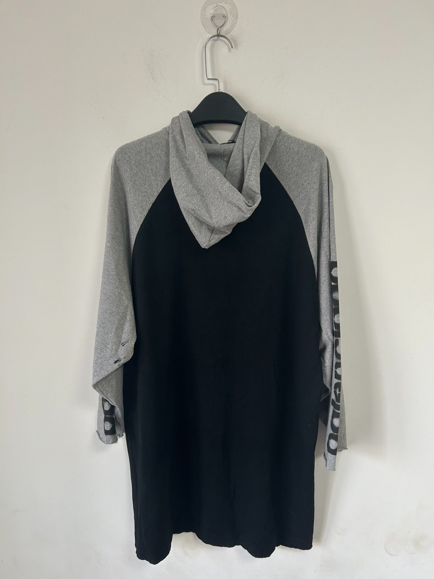 Balenciaga Balenciaga 24 Latest 3 B-letter Dirty Old Color-block Hoode Size US S / EU 44-46 / 1 - 2 Thumbnail