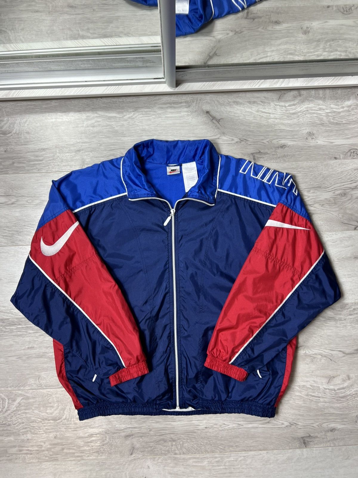 Nike 90s Vintage Nike Drill Nylon Track Suit Embroidered Big Logo Size US L / EU 52-54 / 3 - 3 Thumbnail