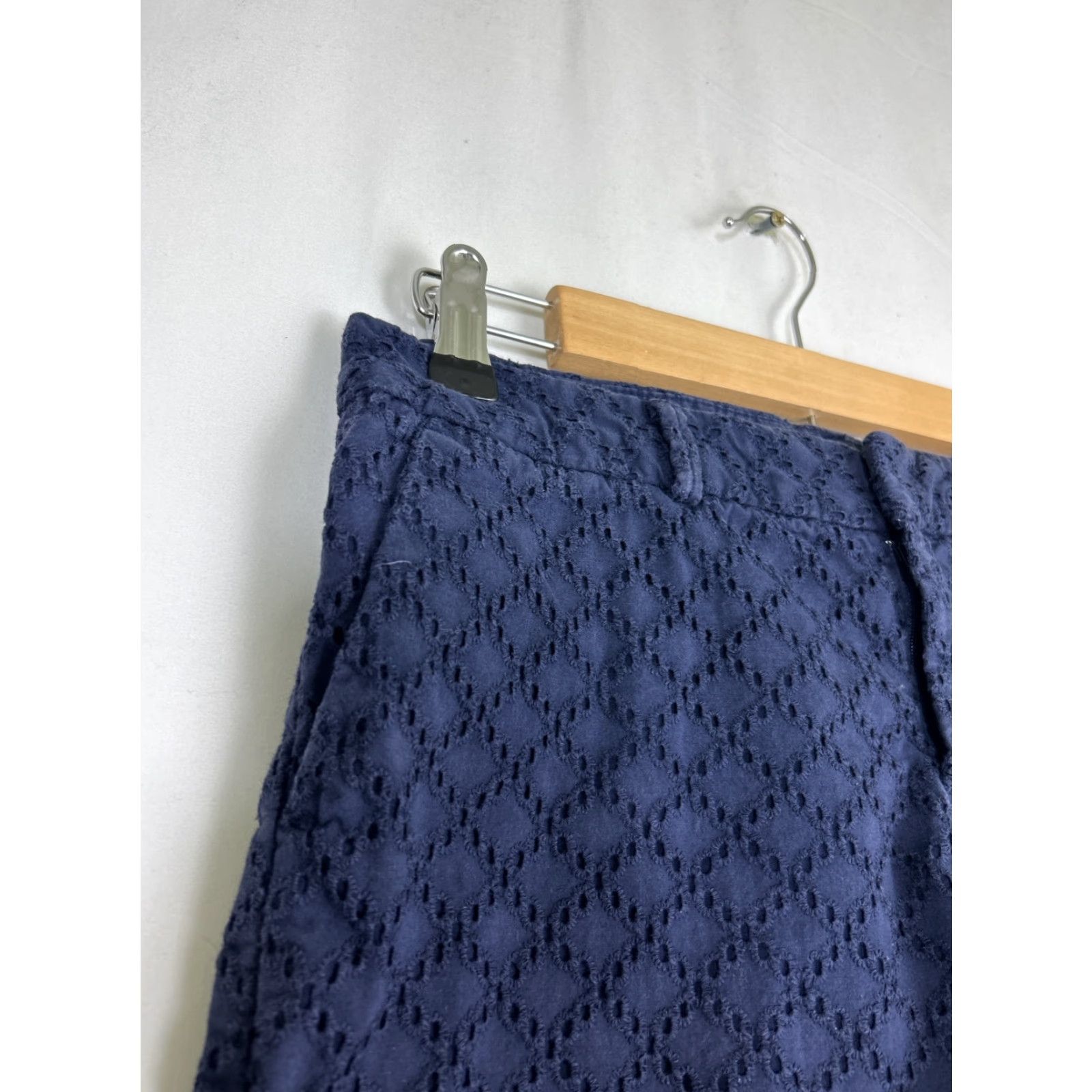 Banana Republic Banana Republic Shorts Navy Blue Eye-lit Petite 0 Chino Summer 28x4 Mid-rise Womens Size 25" / US 0 / IT 36 - 5 Thumbnail