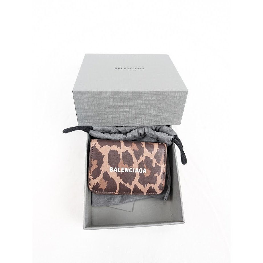 Balenciaga o1rshd1 Size:OS /Calfskin Logo Print Tri-Fold Wallet Leopard Size ONE SIZE - 15 Thumbnail